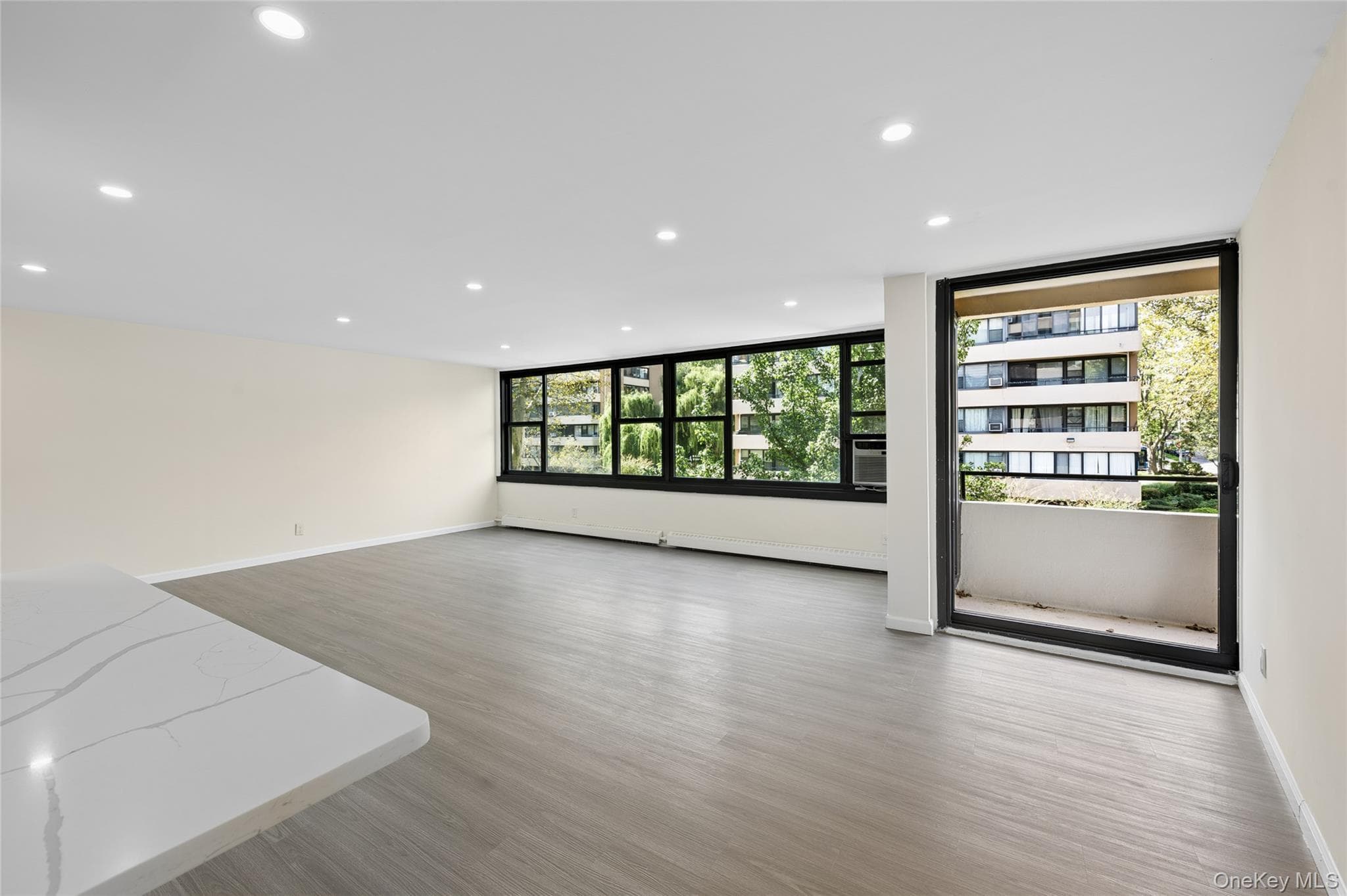 166-26 Powells Cove Boulevard Unit: 3D thumbnail 11