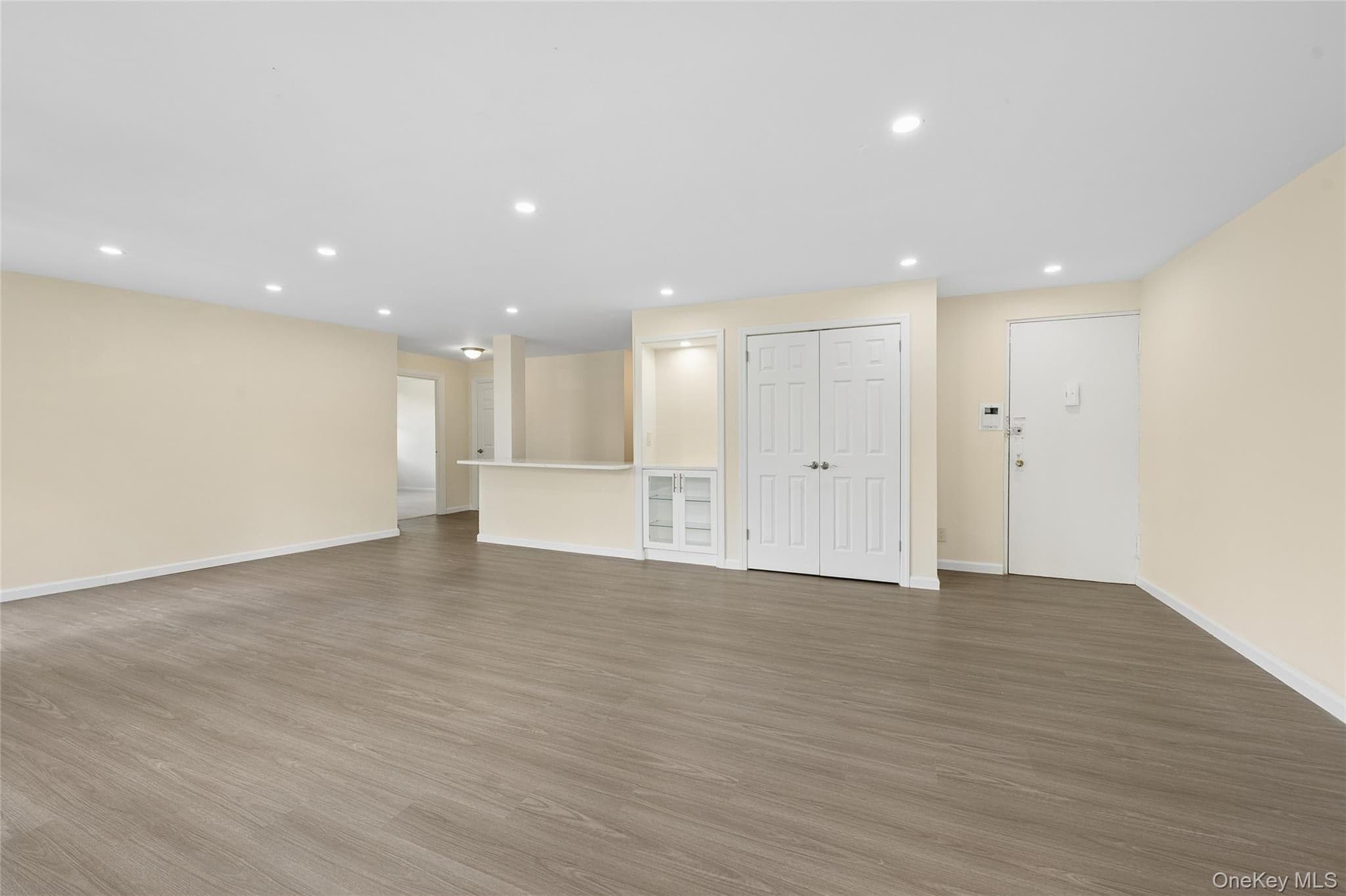 166-26 Powells Cove Boulevard Unit: 3D thumbnail 3