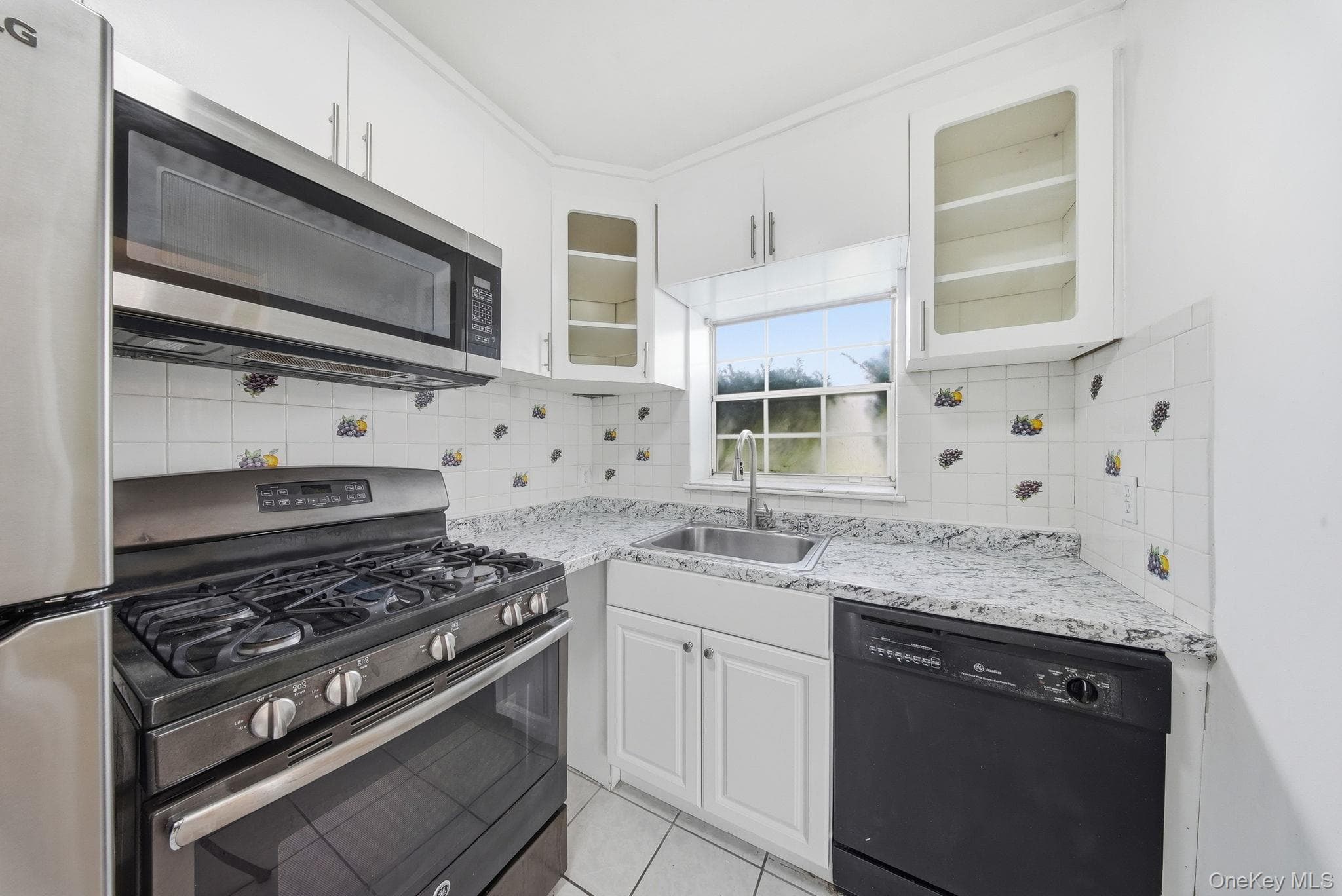 18 Lexington Hill Unit: 8 thumbnail 9
