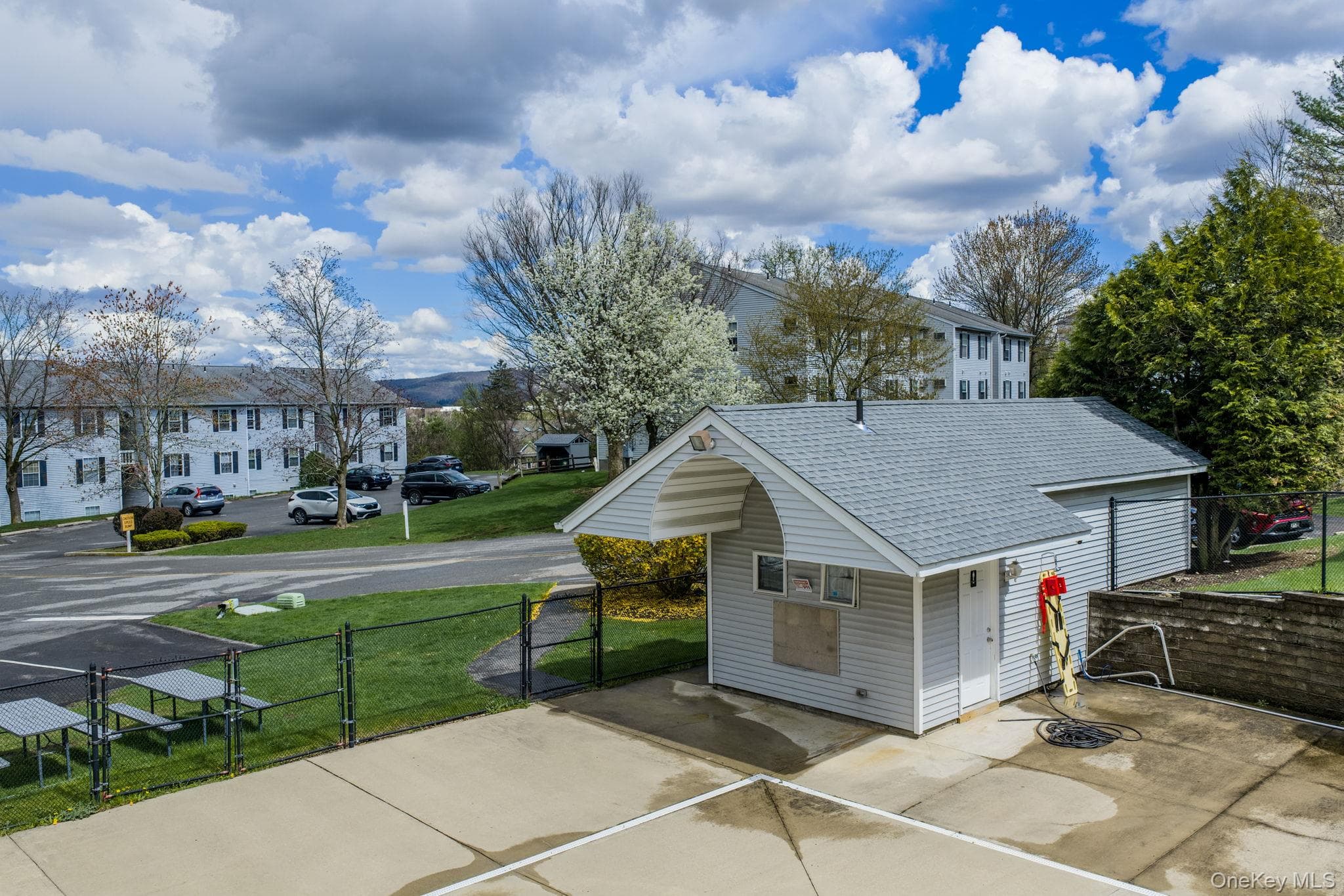 18 Lexington Hill Unit: 8 thumbnail 23