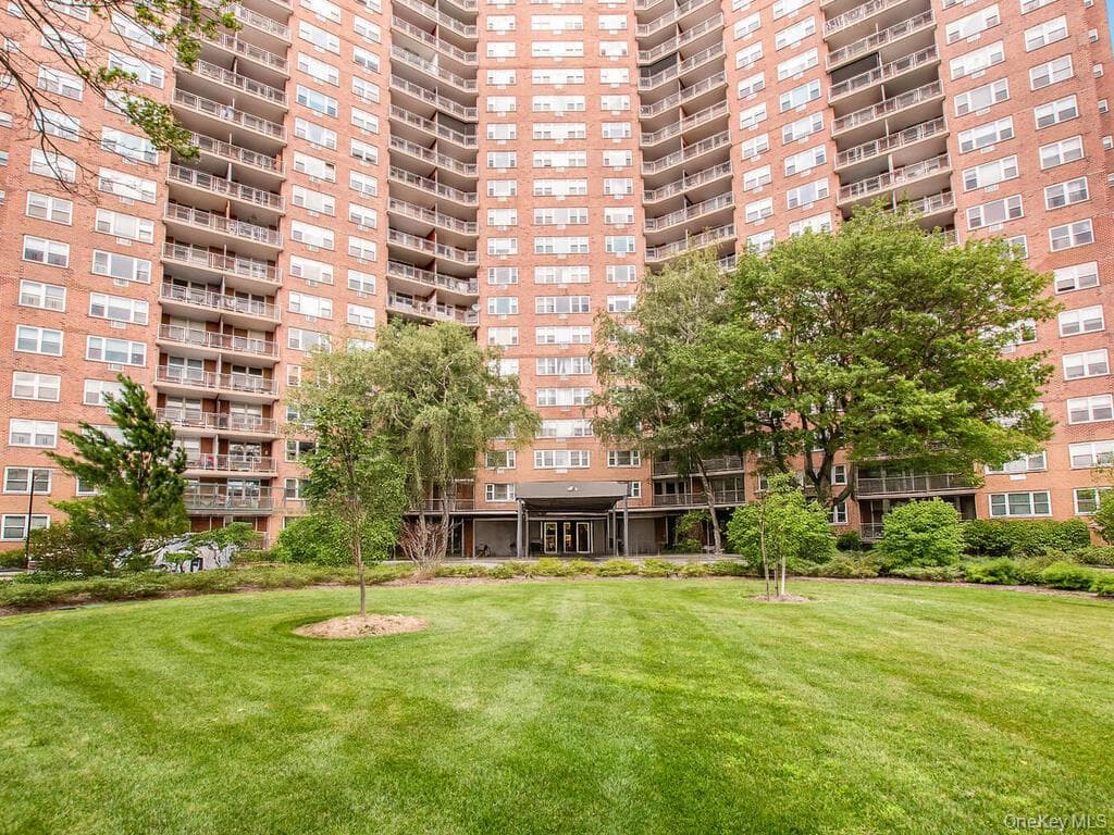5800 Arlington Avenue Unit: 7L thumbnail 9