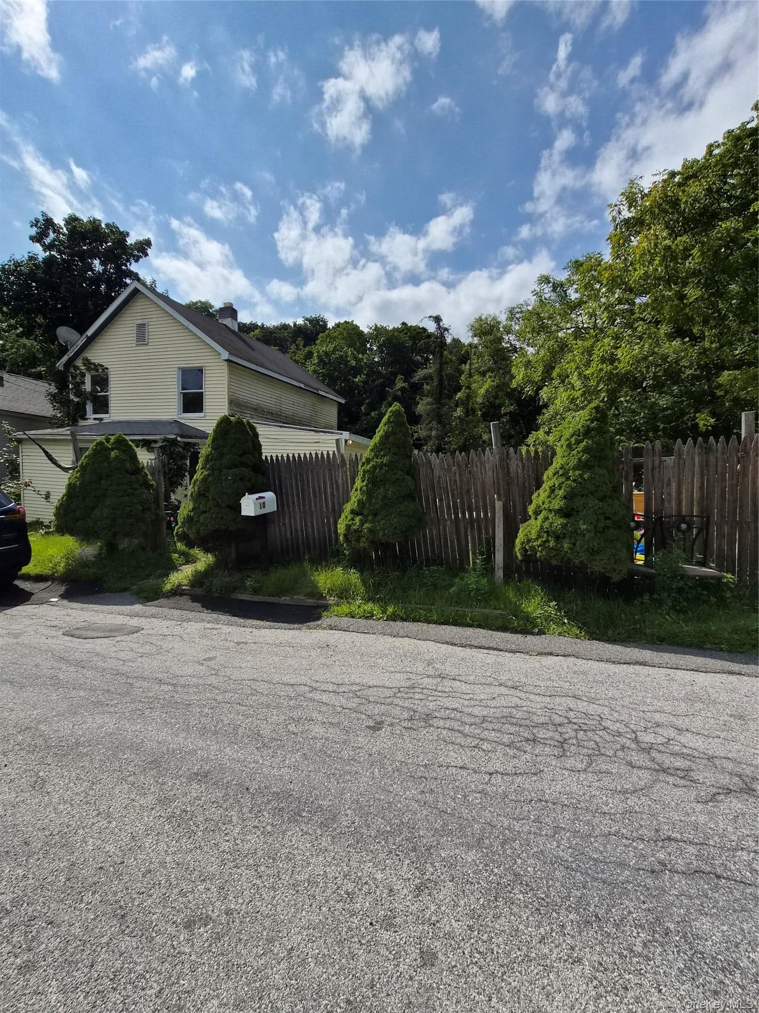 10 Cedar Street, Staatsburg