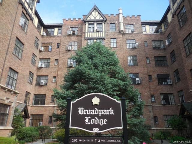 2 Westchester Avenue Unit: 4N, White Plains