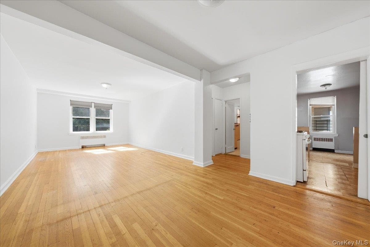 2080 Barnes Avenue Unit: 2D thumbnail 2