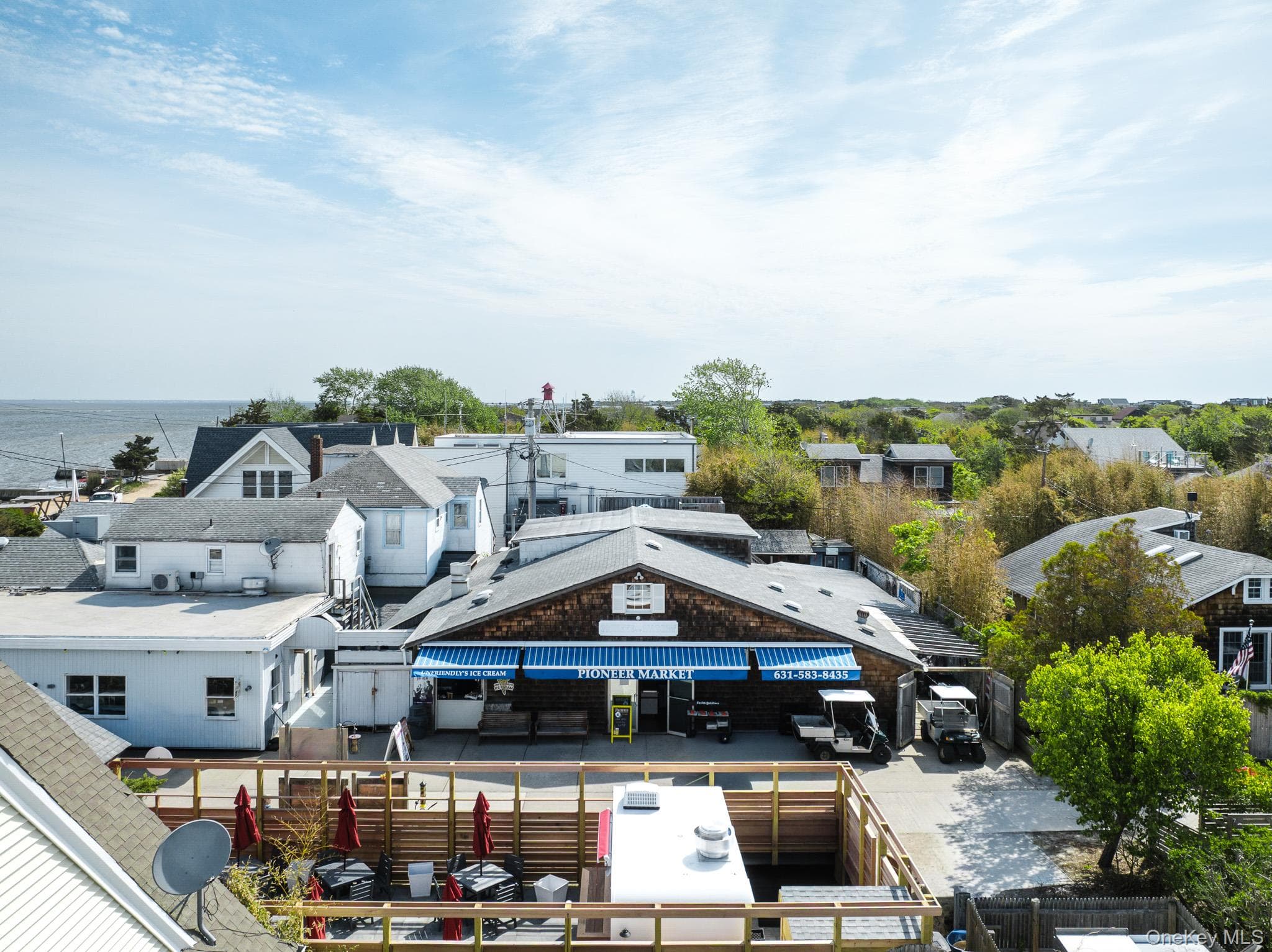 21 Broadway, Fair Harbor