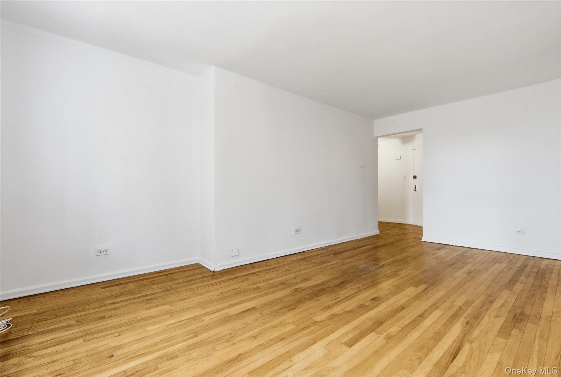 60-11 Broadway Unit: 4N thumbnail 5