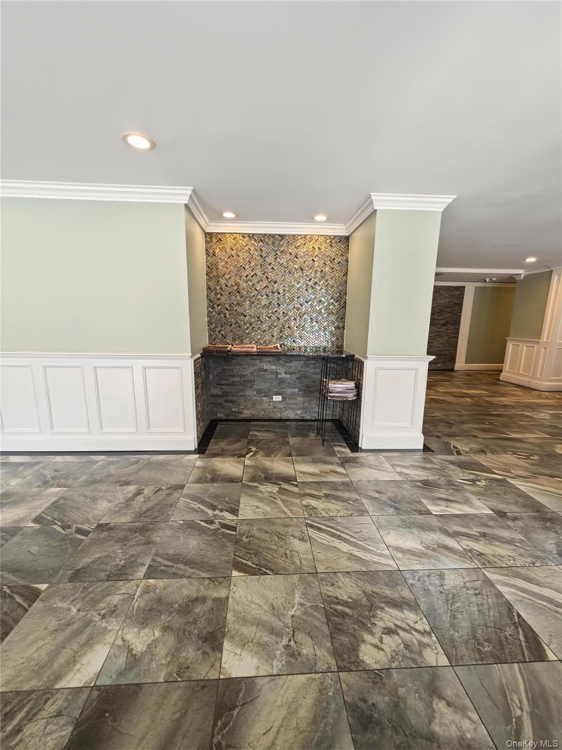 85 10 151st Ave Ave Unit: 5G thumbnail 3