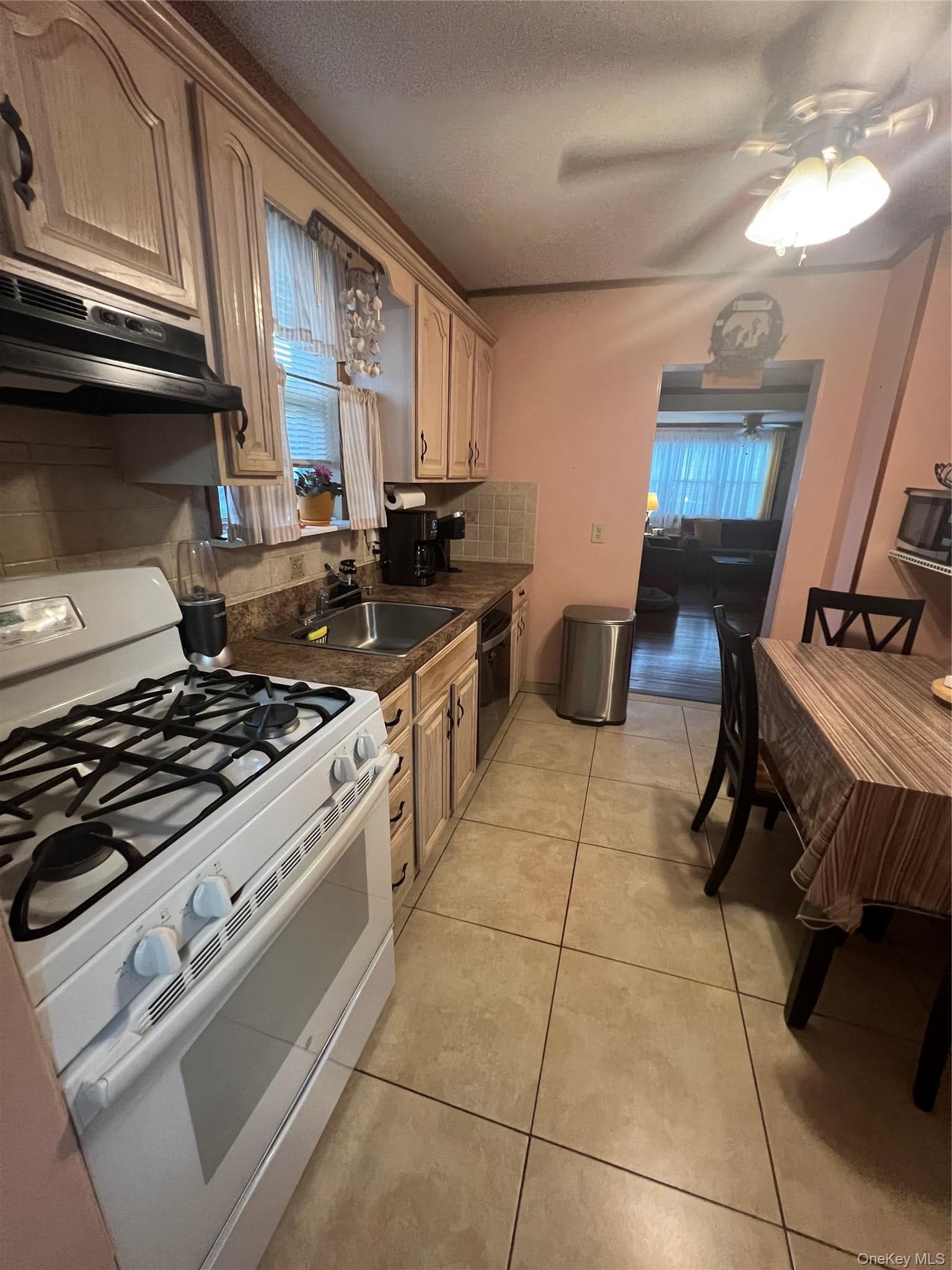 1014 Bonaparte Place thumbnail 11