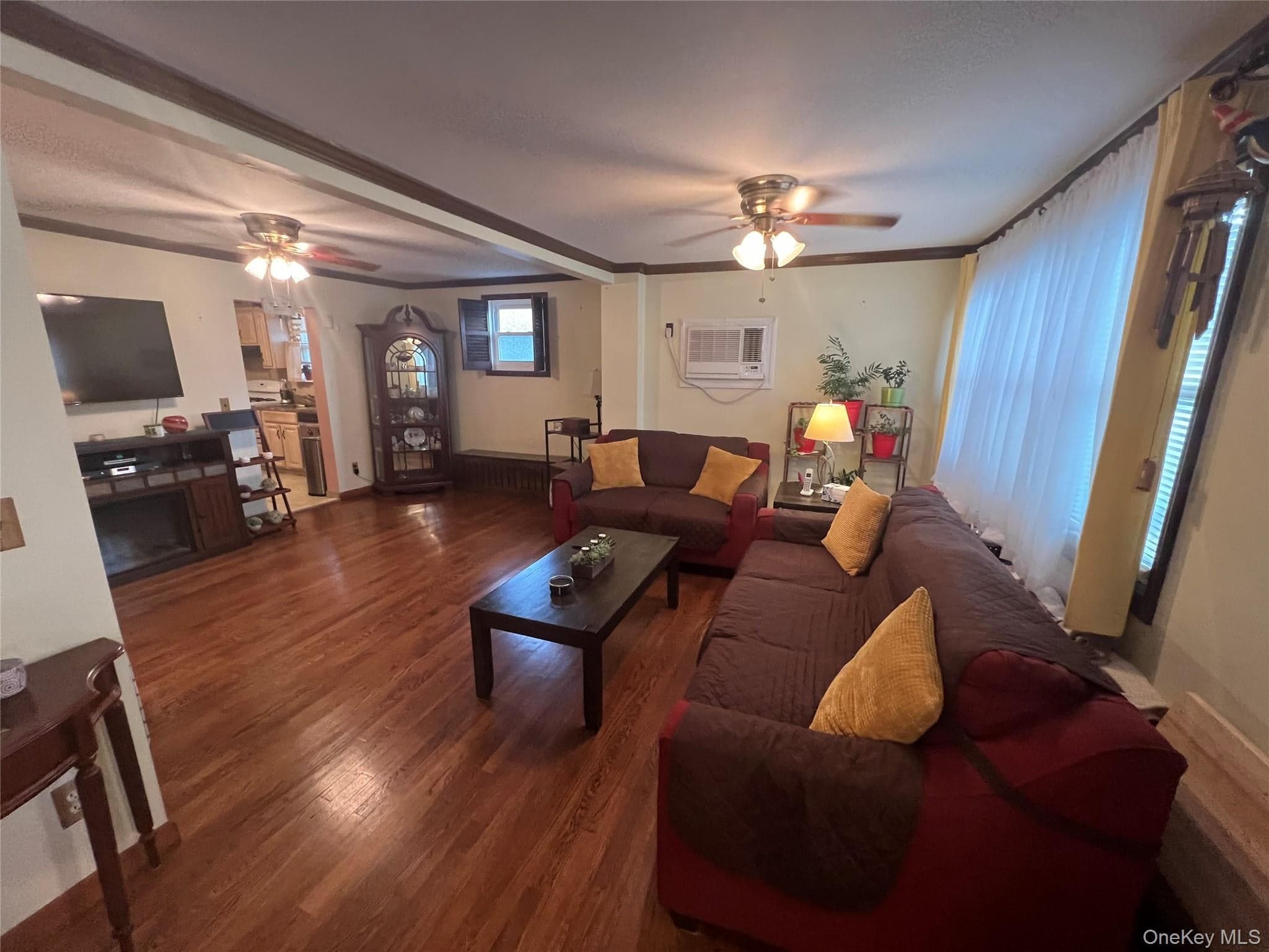 1014 Bonaparte Place thumbnail 2