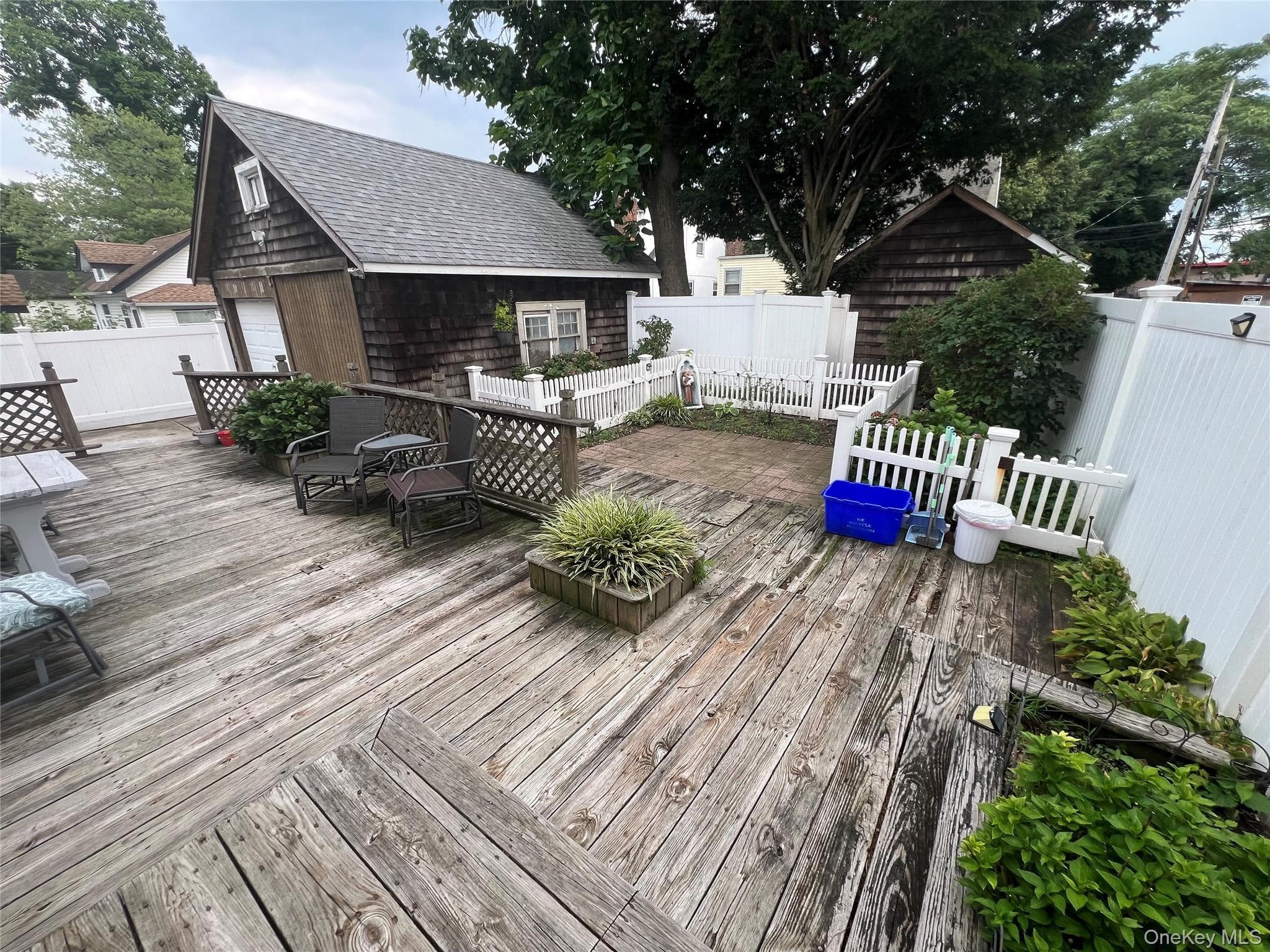 1014 Bonaparte Place thumbnail 23