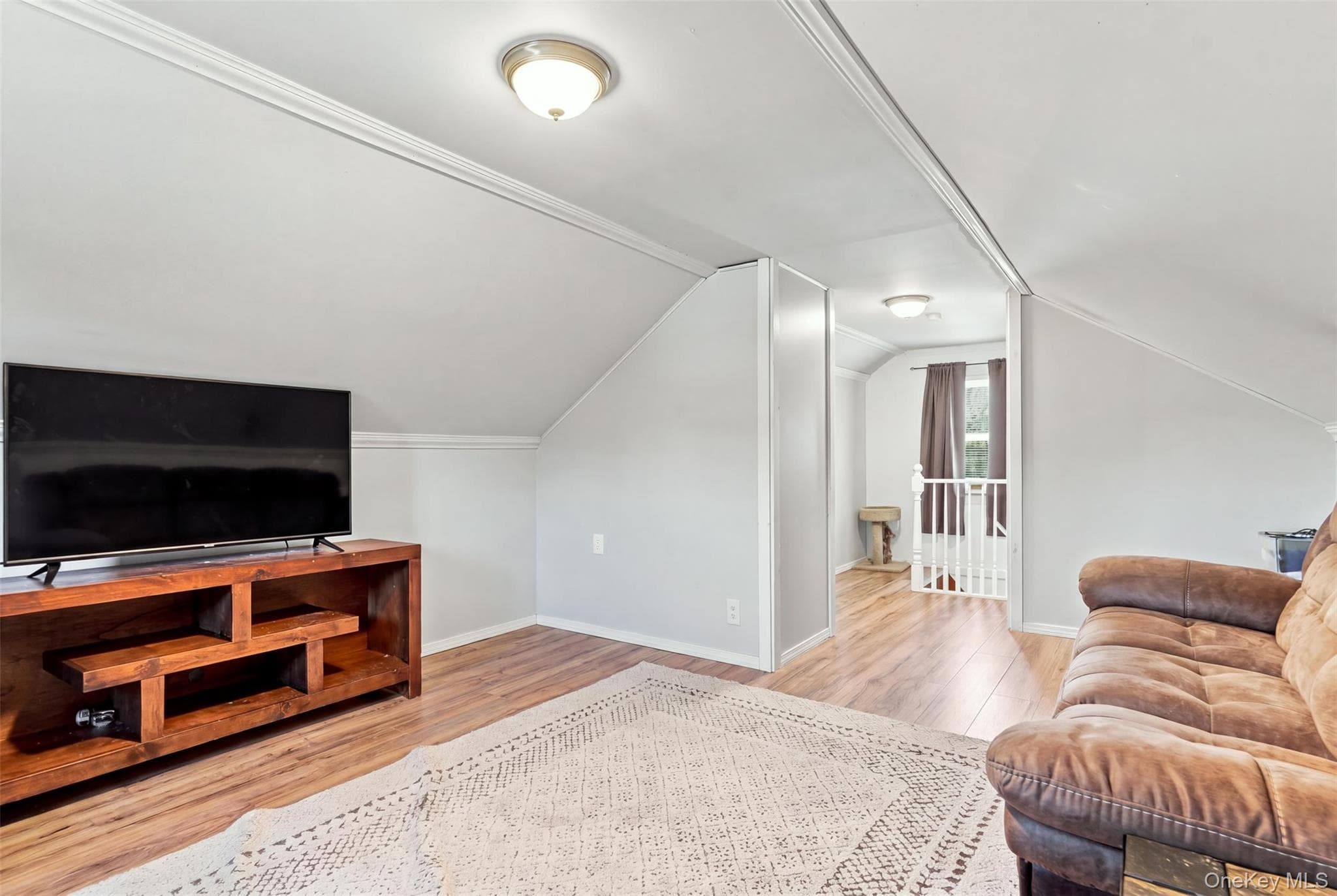 116 E Cedar Street thumbnail 17
