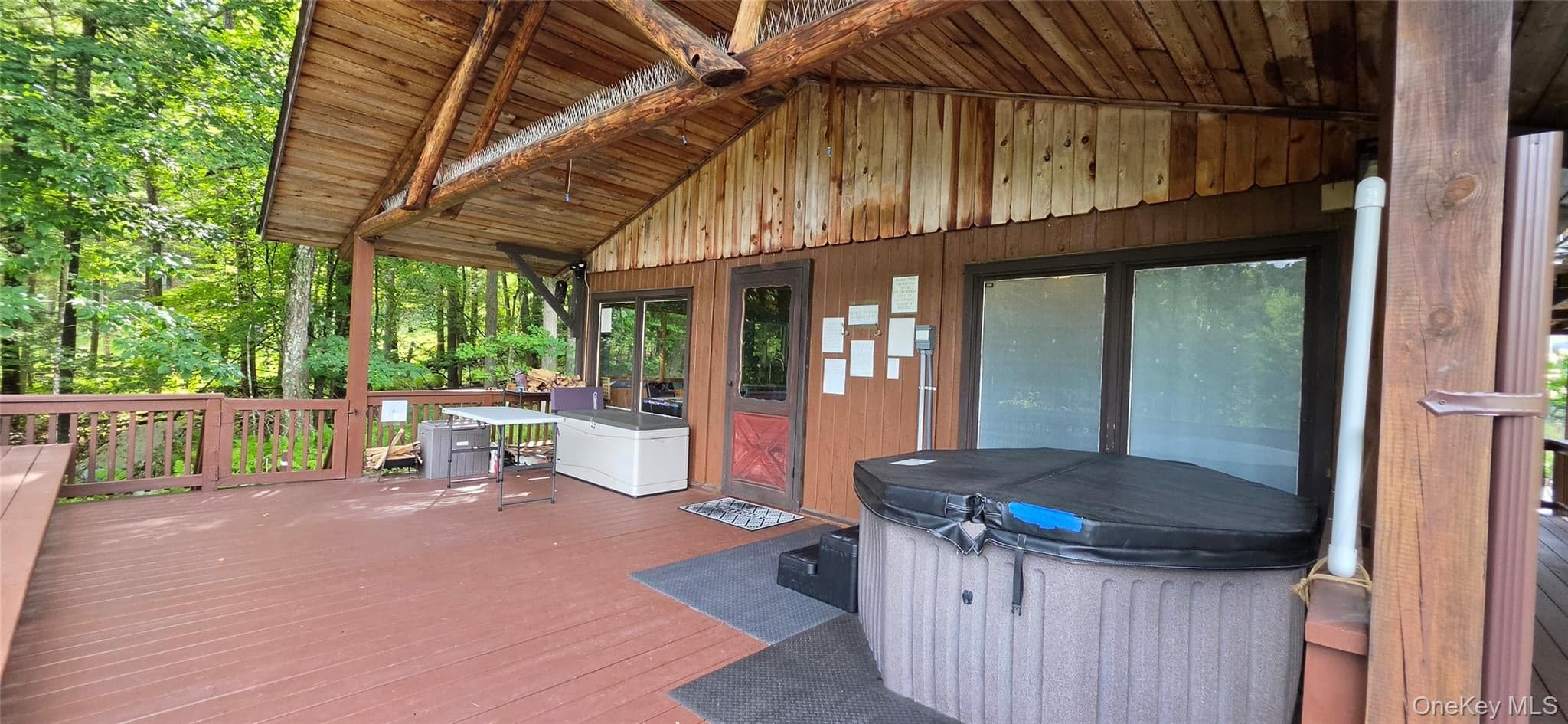 586 Lake Shore Lane thumbnail 18