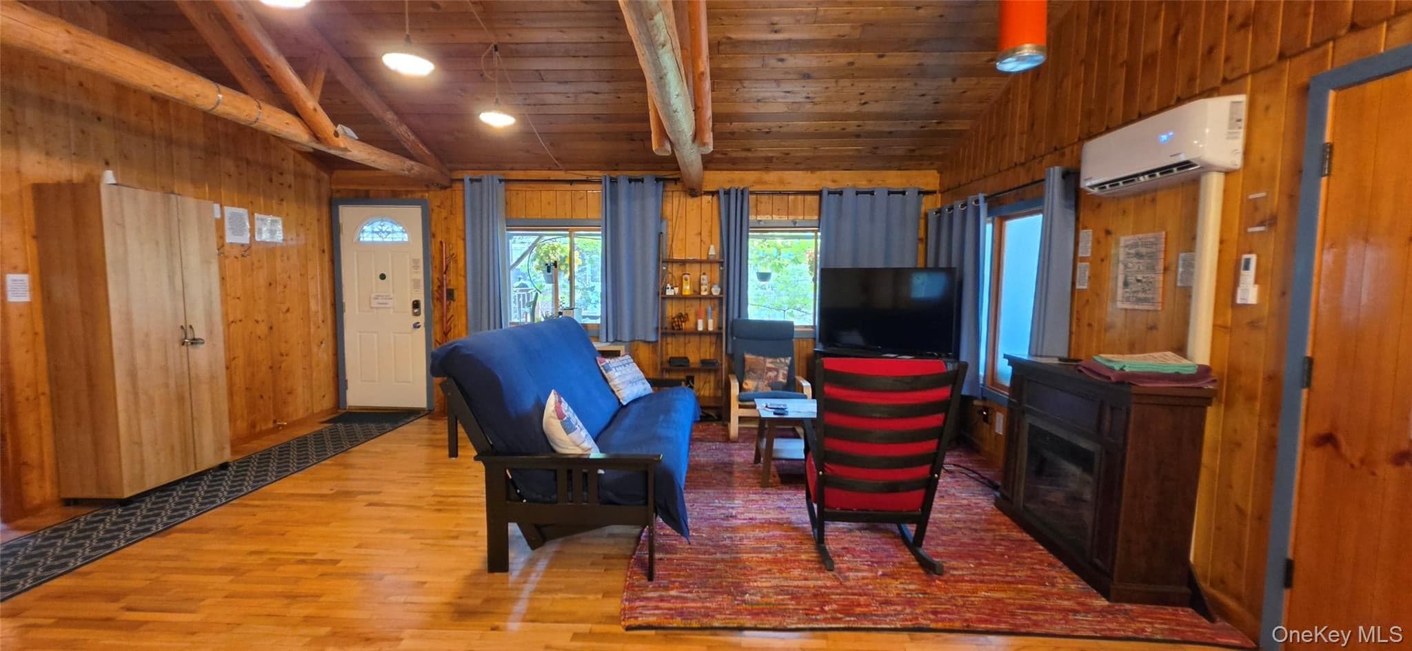 586 Lake Shore Lane thumbnail 11