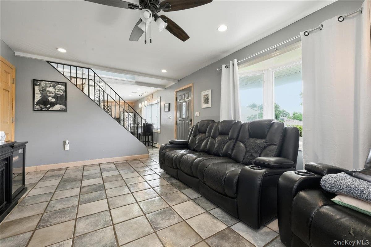 119 Periwinkle Road thumbnail 5