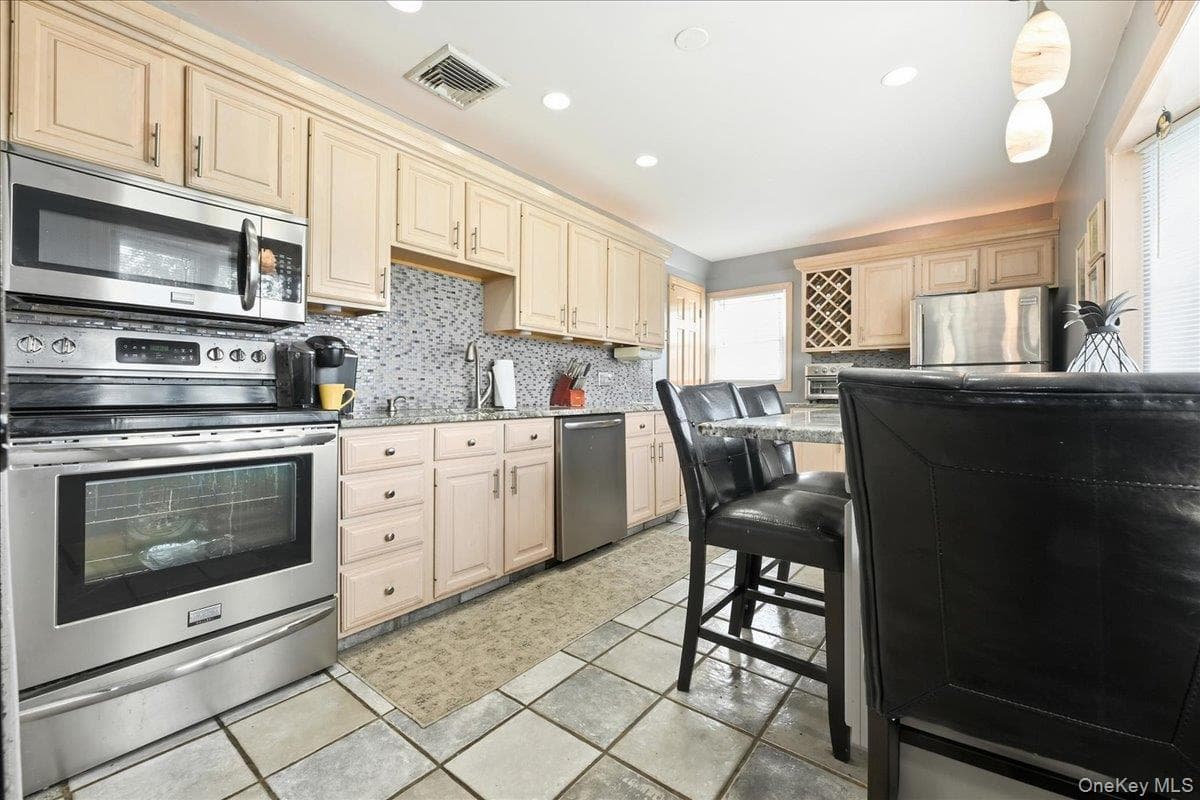 119 Periwinkle Road thumbnail 6