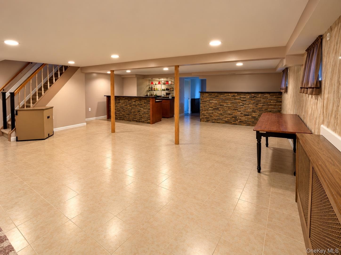 155 Fairview Boulevard thumbnail 18