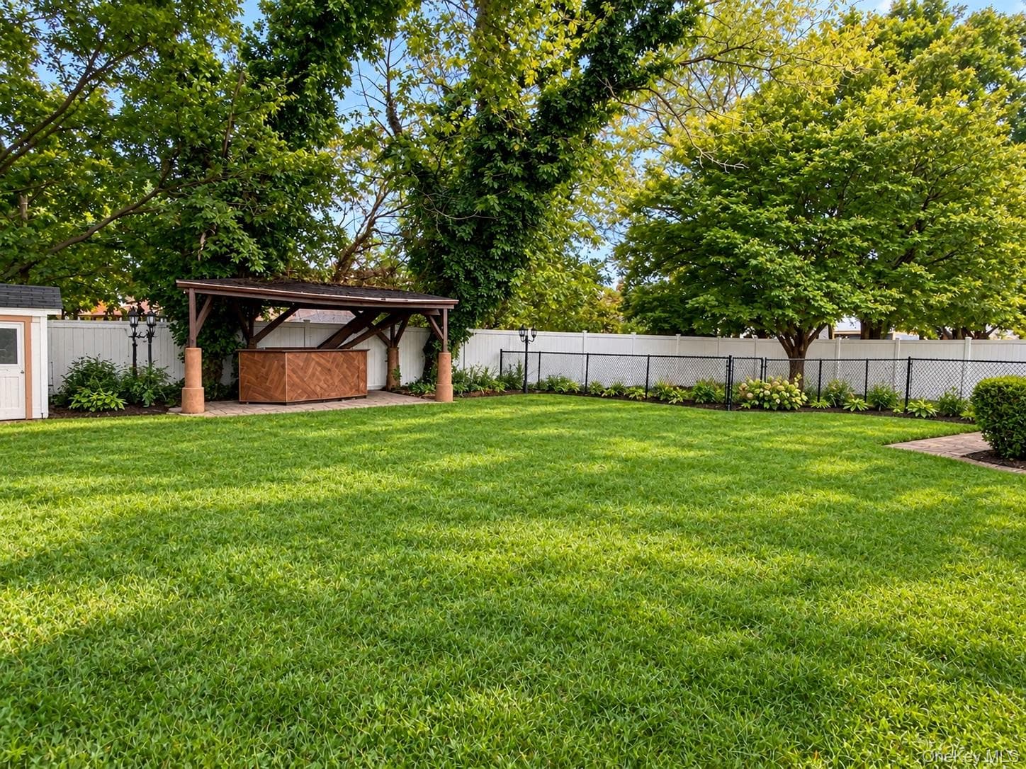 155 Fairview Boulevard thumbnail 23
