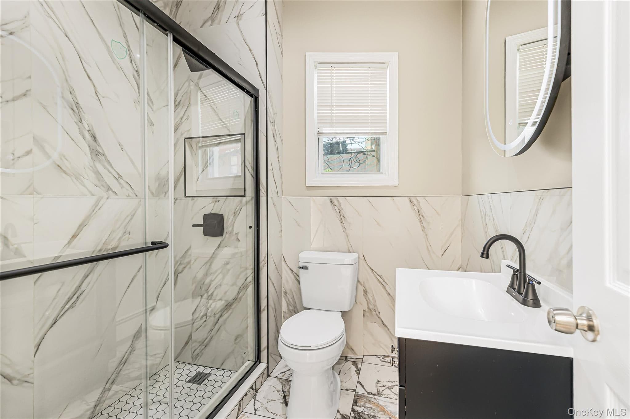 735 E 211th Street thumbnail 16