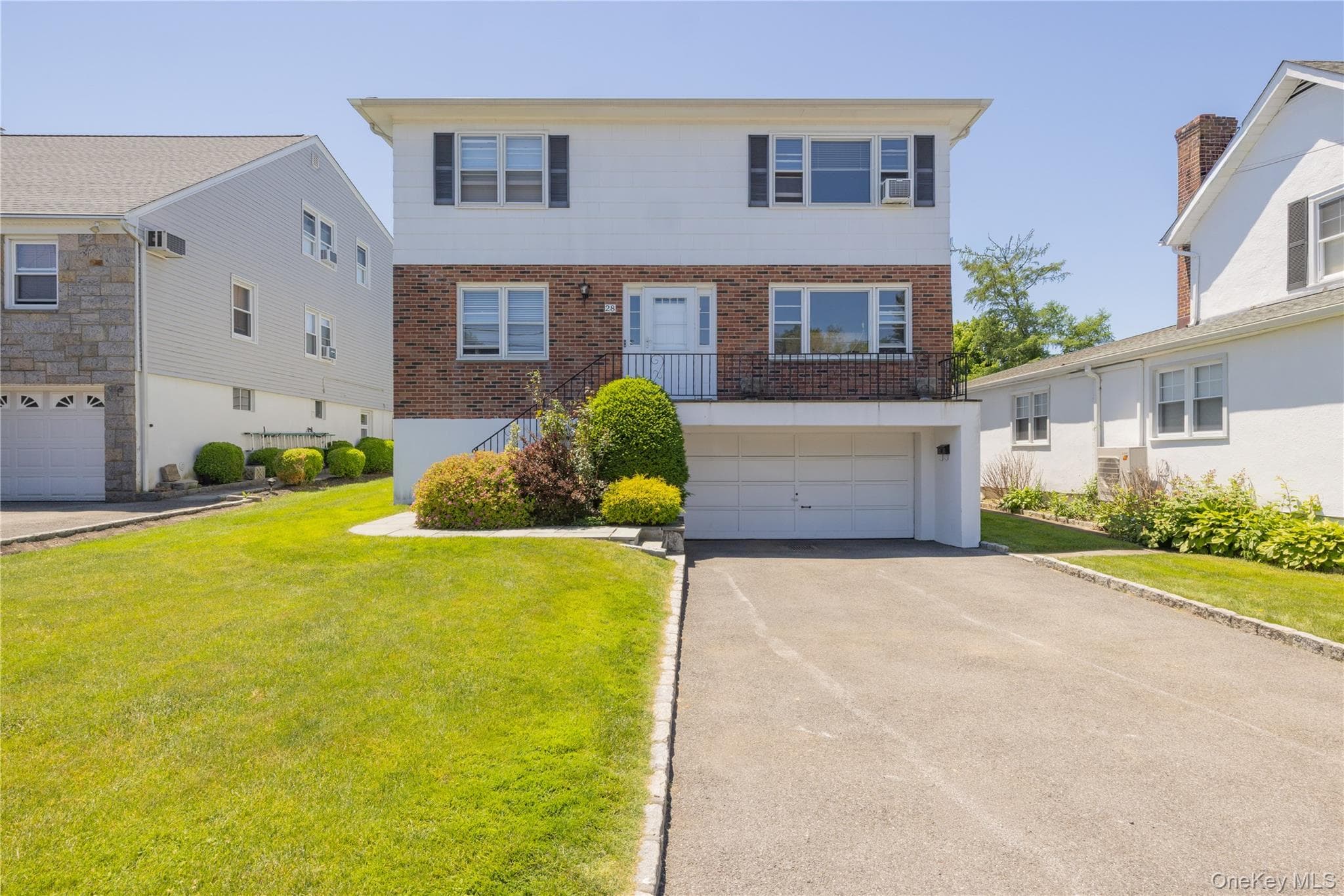 28 Hall Avenue, Eastchester