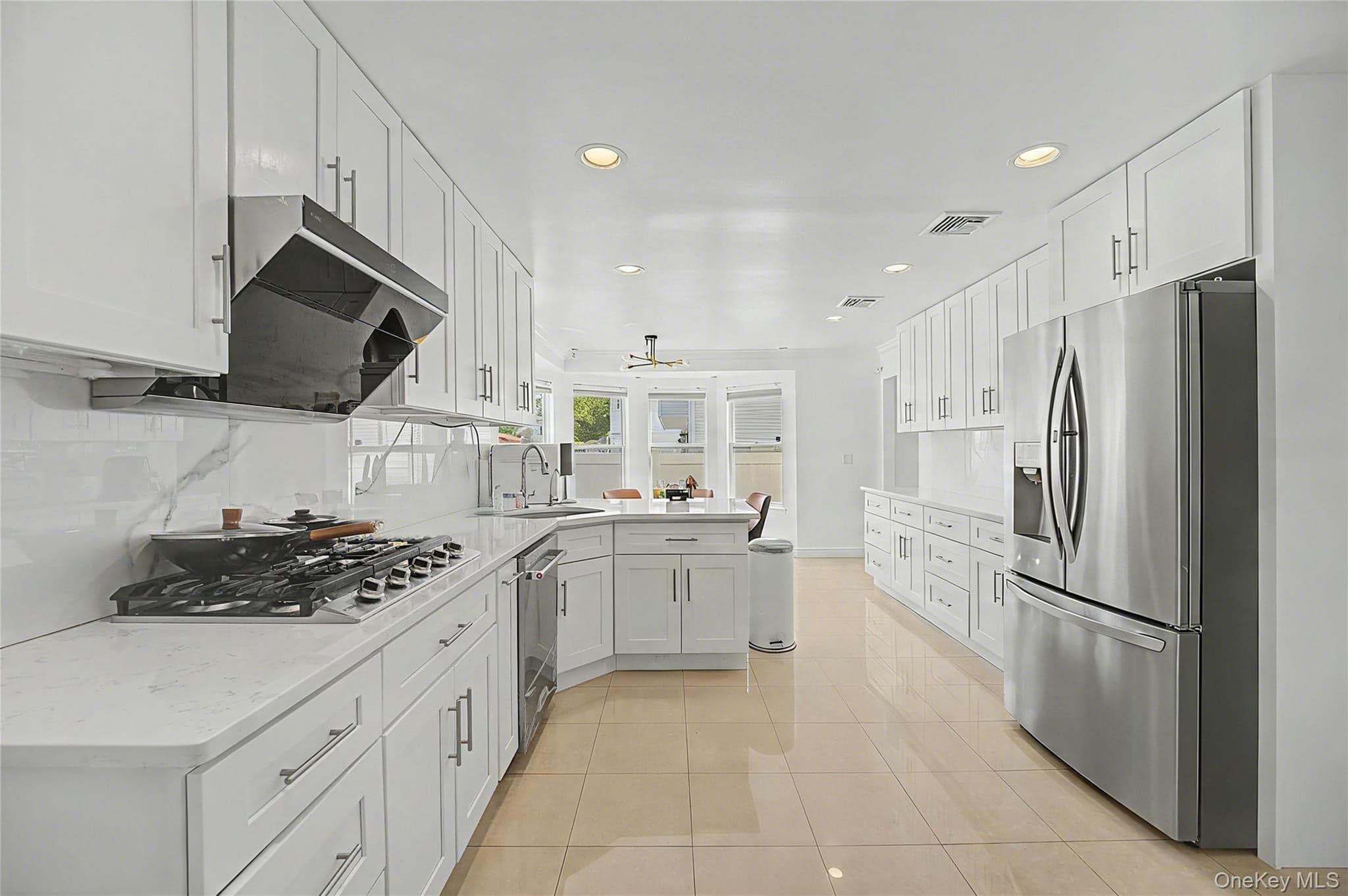 2455 7th Avenue thumbnail 5