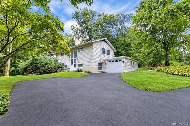 457 Saw Mill River Road, Millwood