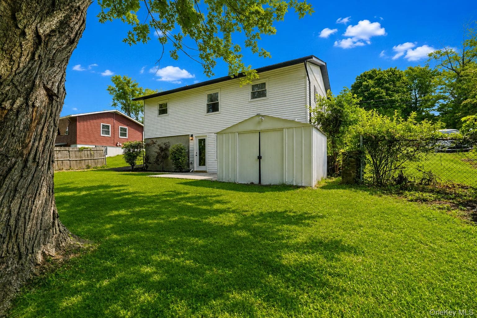 15 Fleetwood Drive thumbnail 23