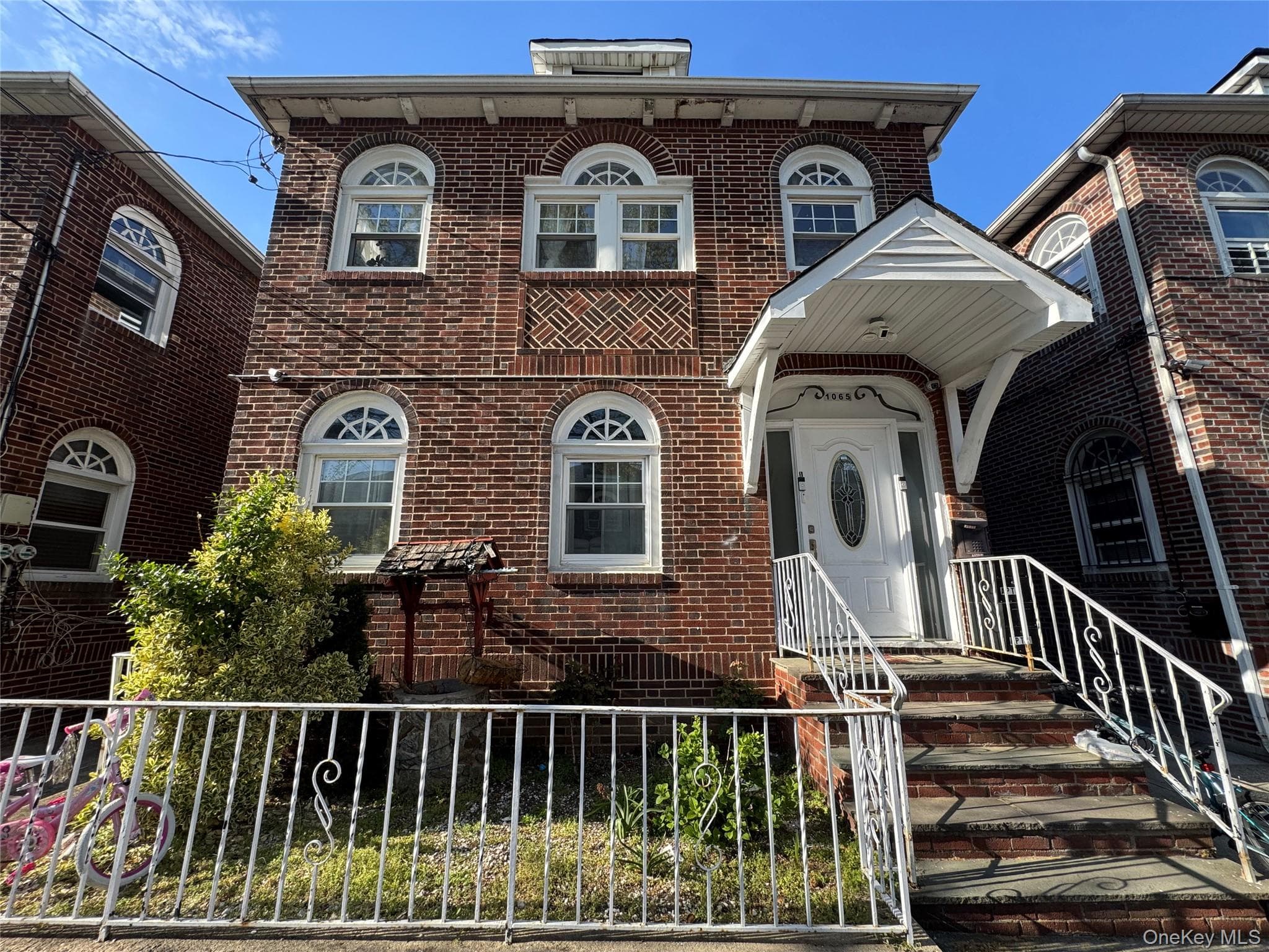 1065 Stell Place thumbnail 2