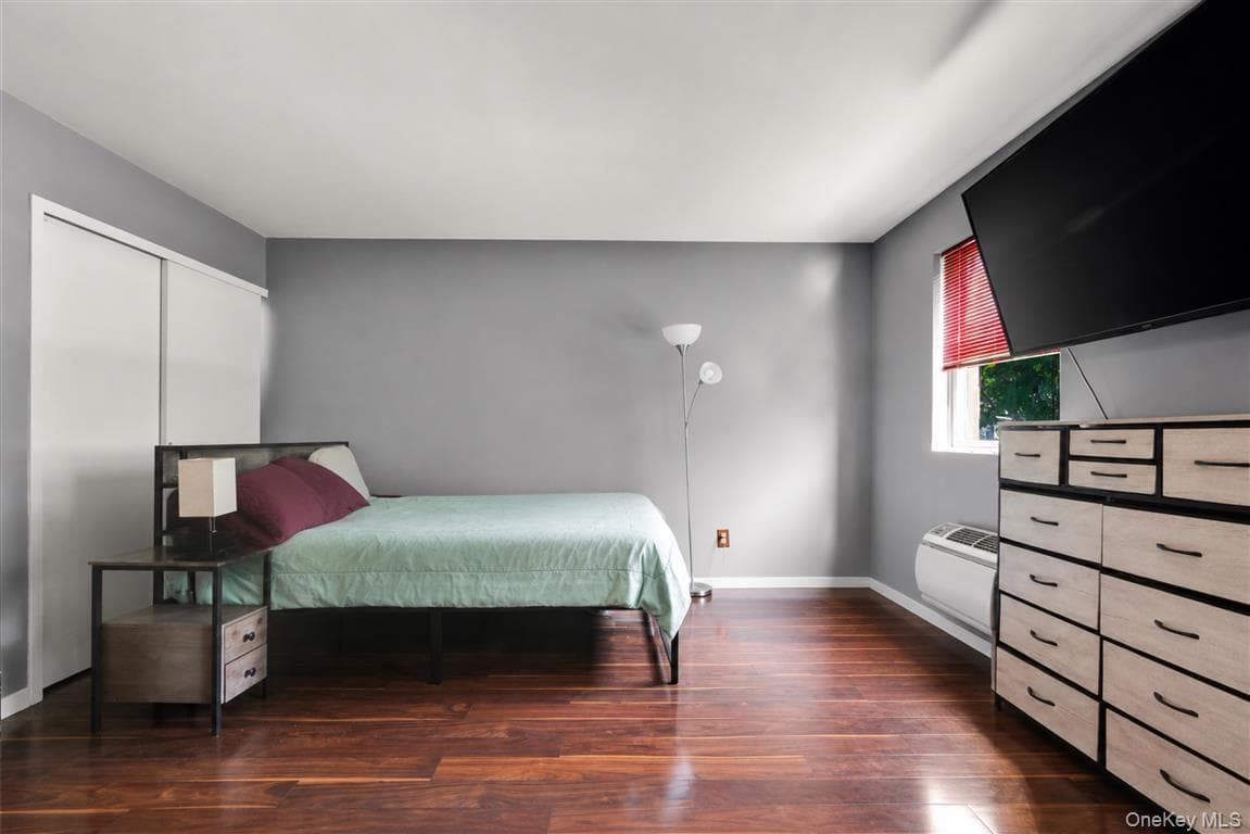 107-17 Metropolitan Avenue thumbnail 13