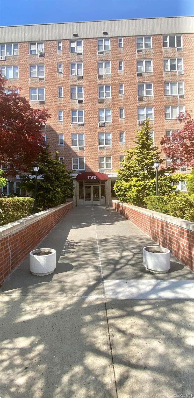 2 Sadore Lane Ln Unit: 5Z, Yonkers