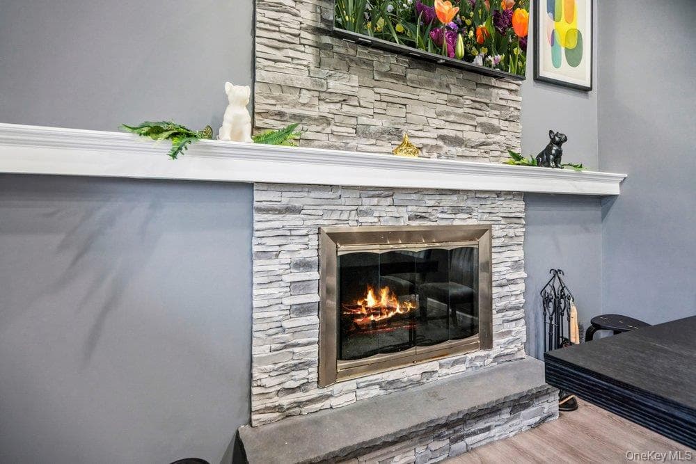18 Huron Street thumbnail 4