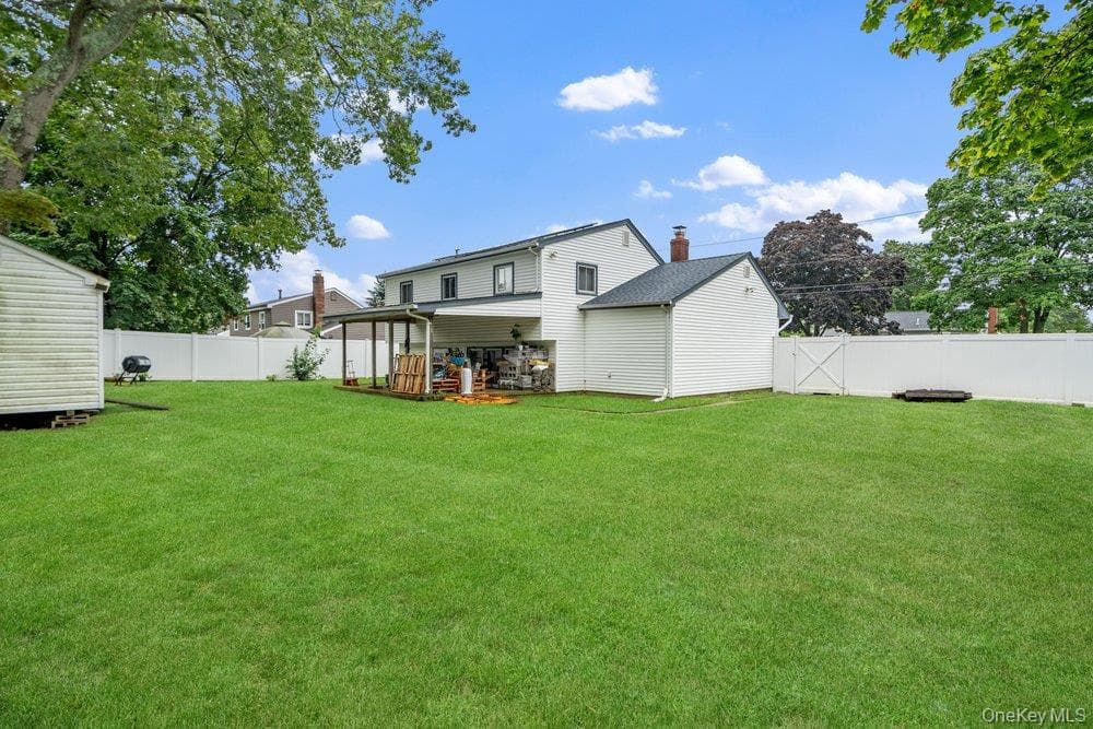 18 Huron Street thumbnail 19