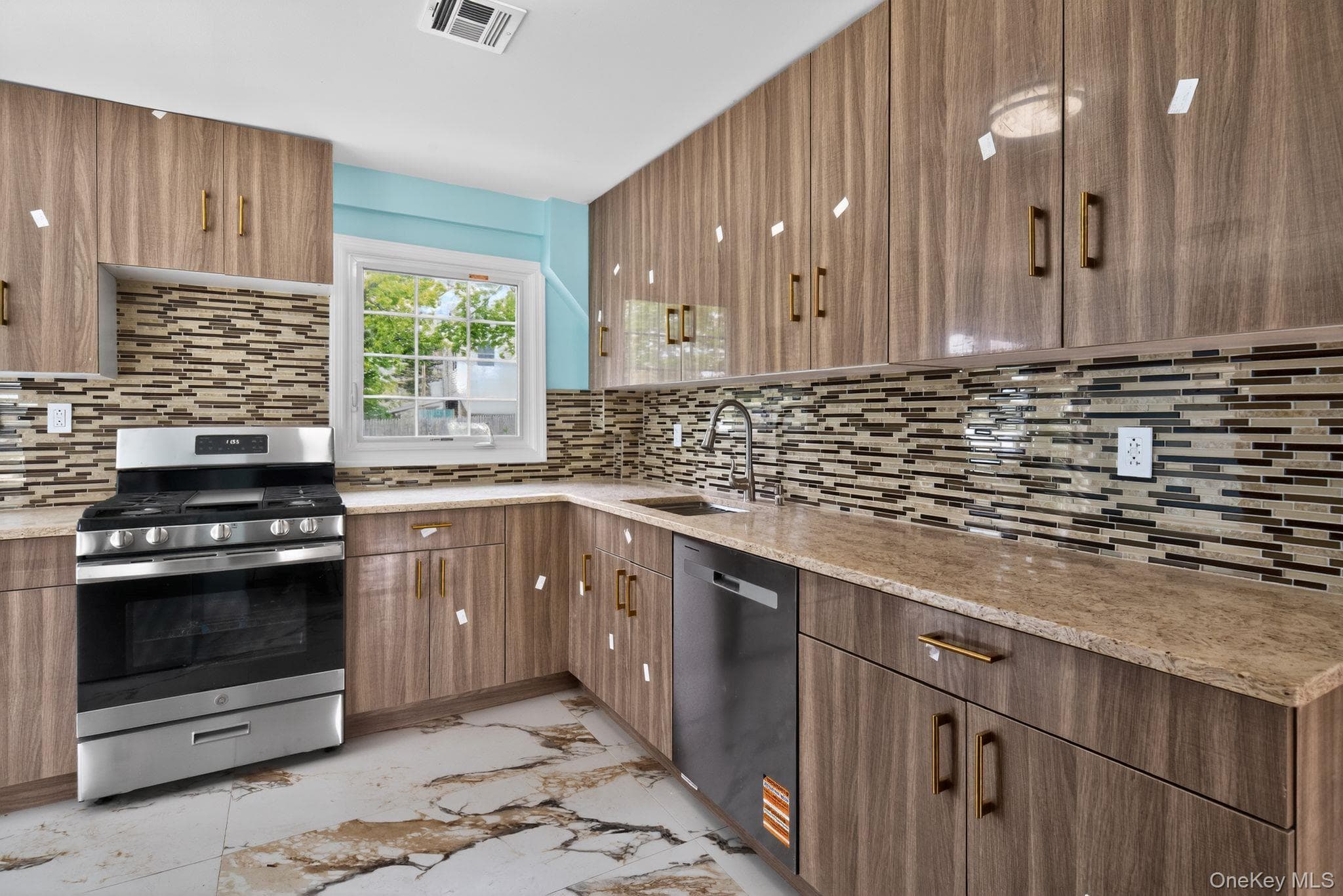 1524 Bowe Road, Valley Stream