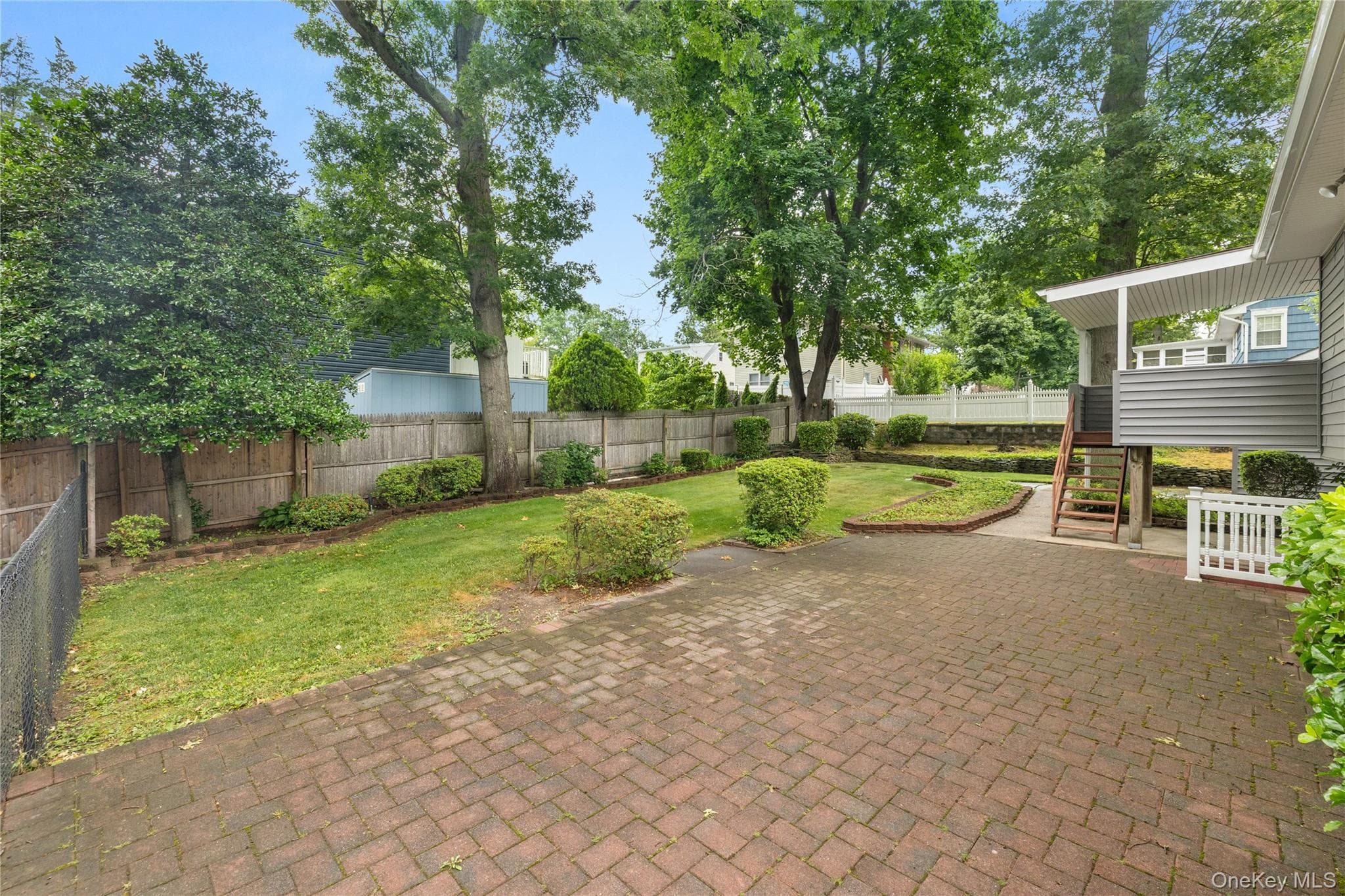 142 Mohican Avenue thumbnail 4