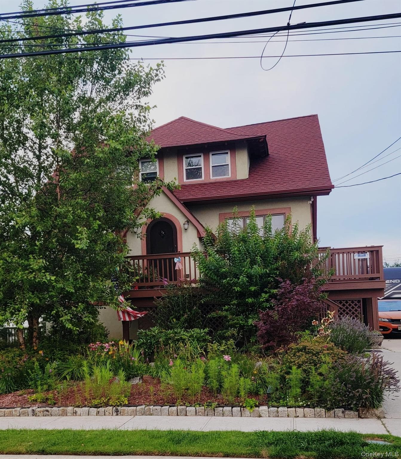 359 Roosevelt Avenue, Freeport
