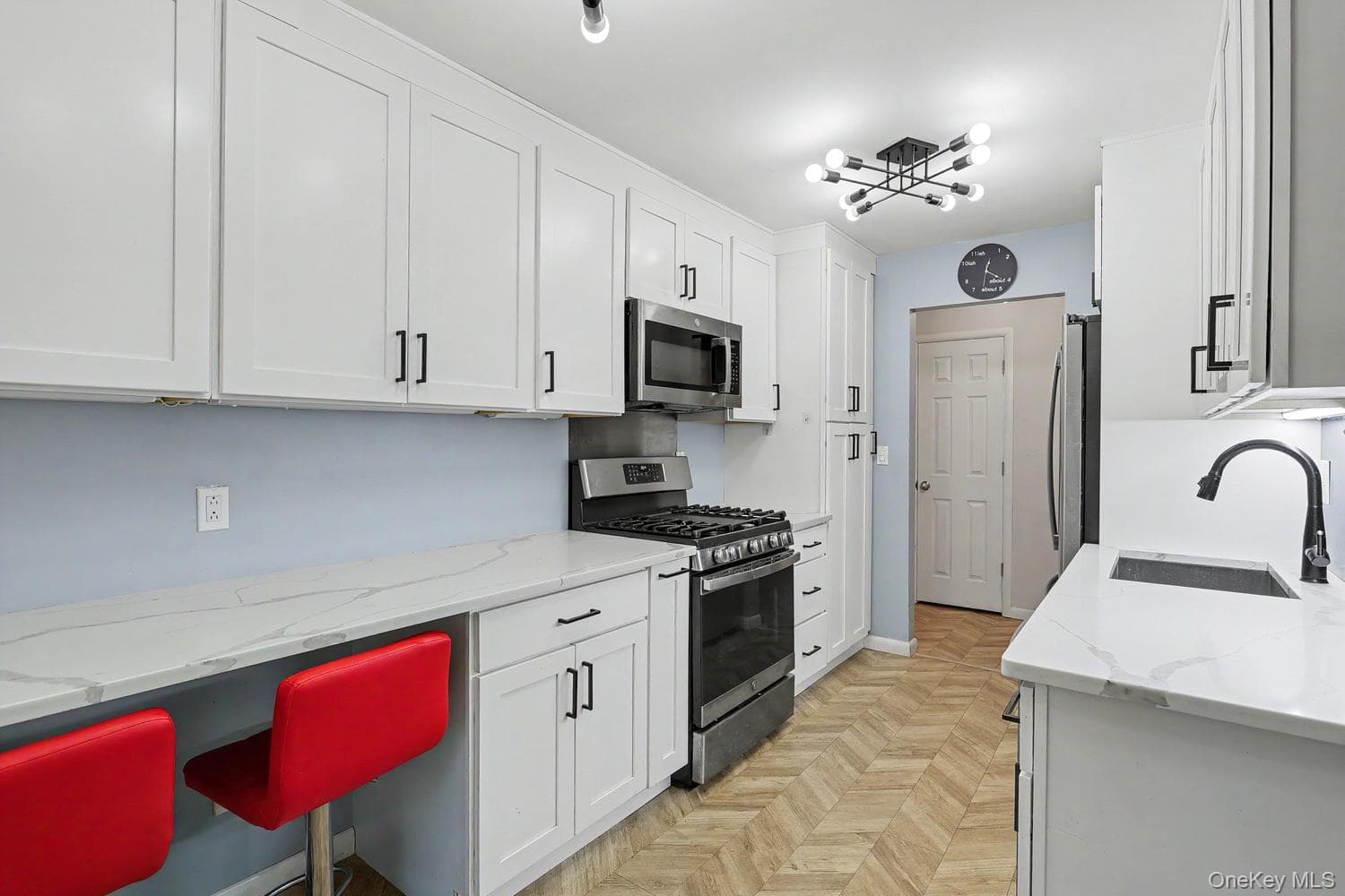 280 Parkside Drive thumbnail 10