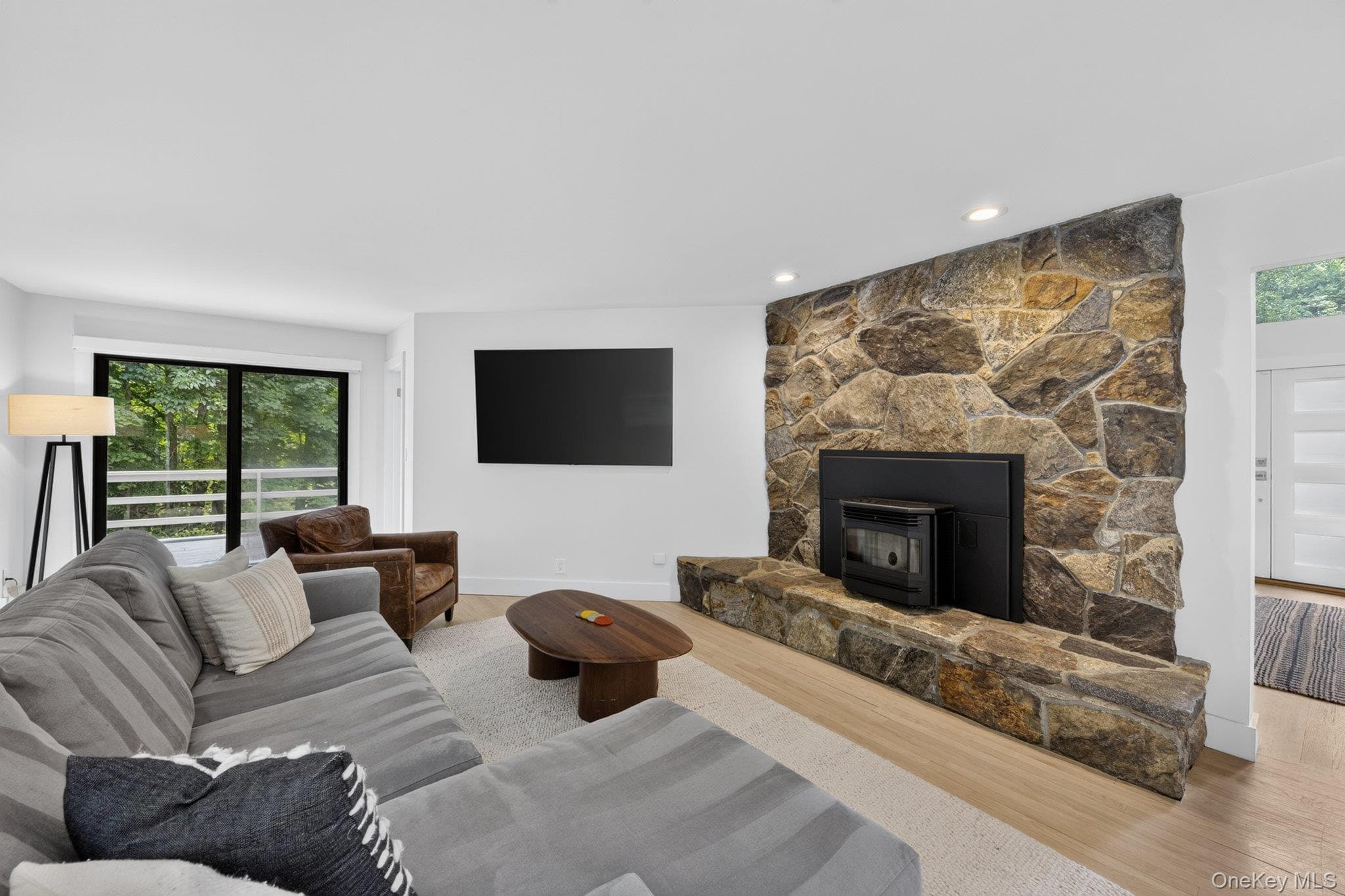 230 E Middle Patent Road thumbnail 13