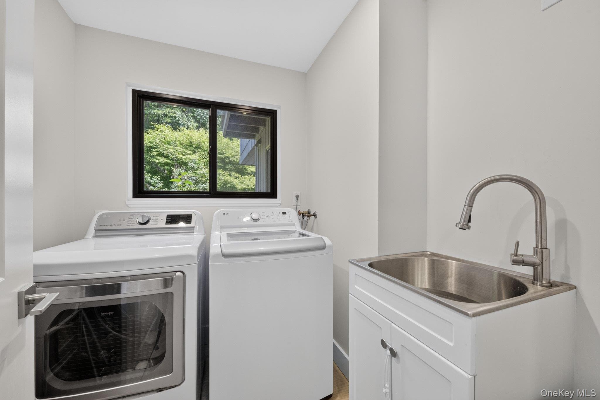 230 E Middle Patent Road thumbnail 18