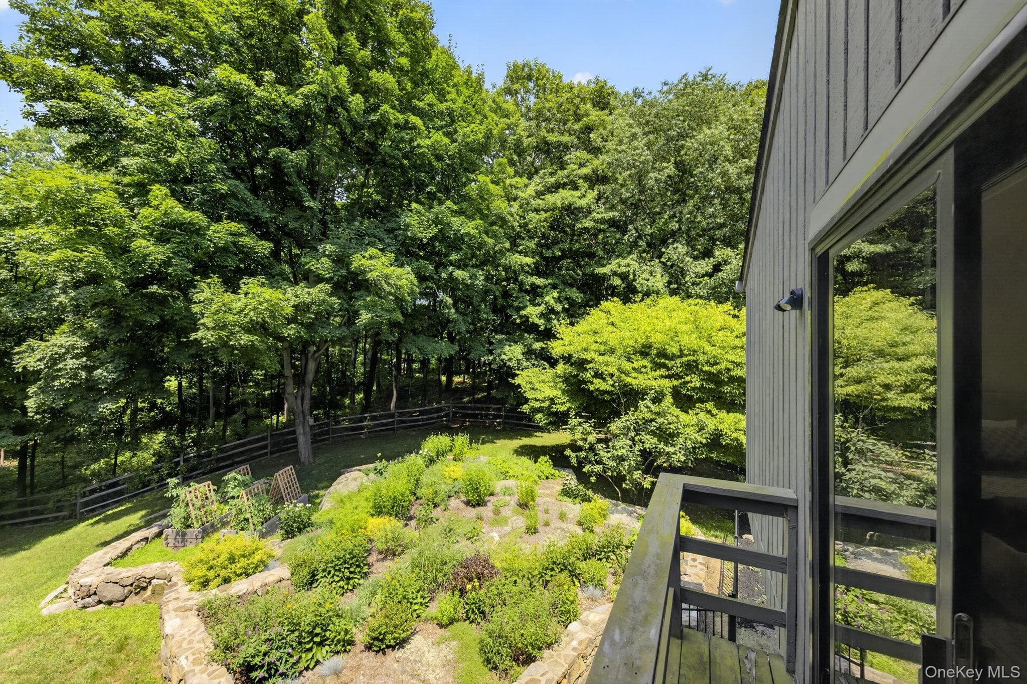 230 E Middle Patent Road thumbnail 26