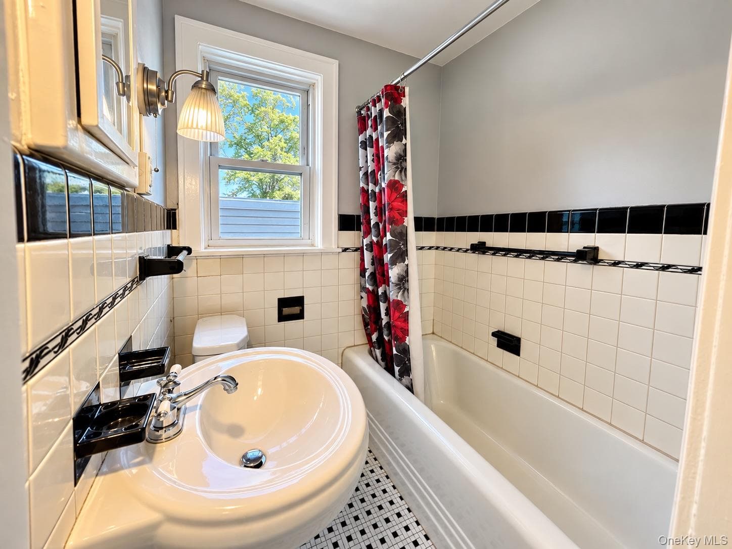 26 Hasbrouck Street thumbnail 5