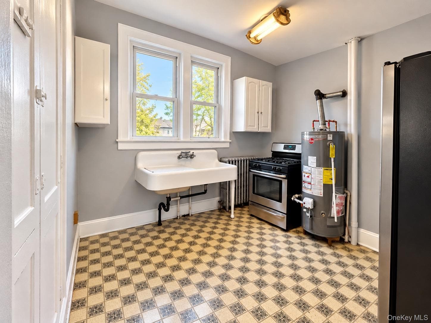 26 Hasbrouck Street thumbnail 4