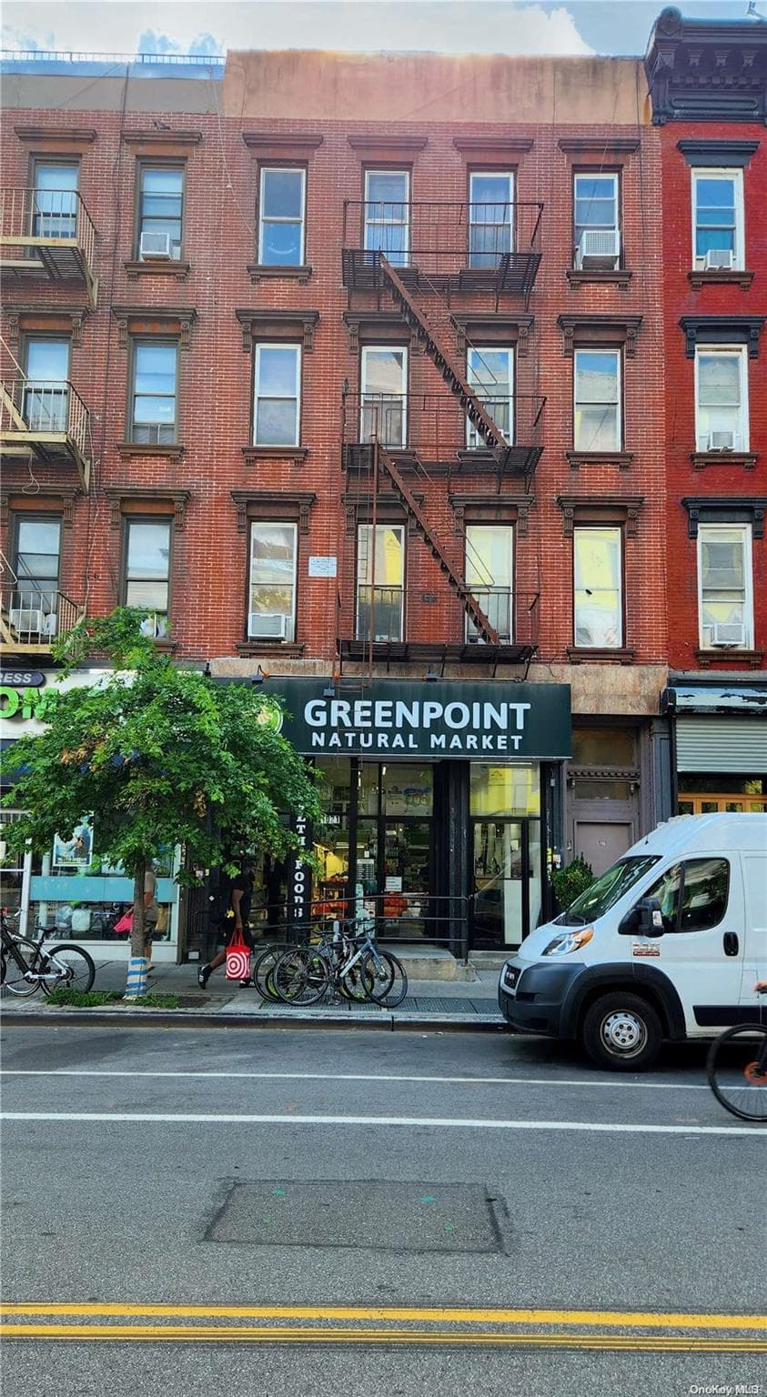 1021 Manhattan Ave Ave, Brooklyn
