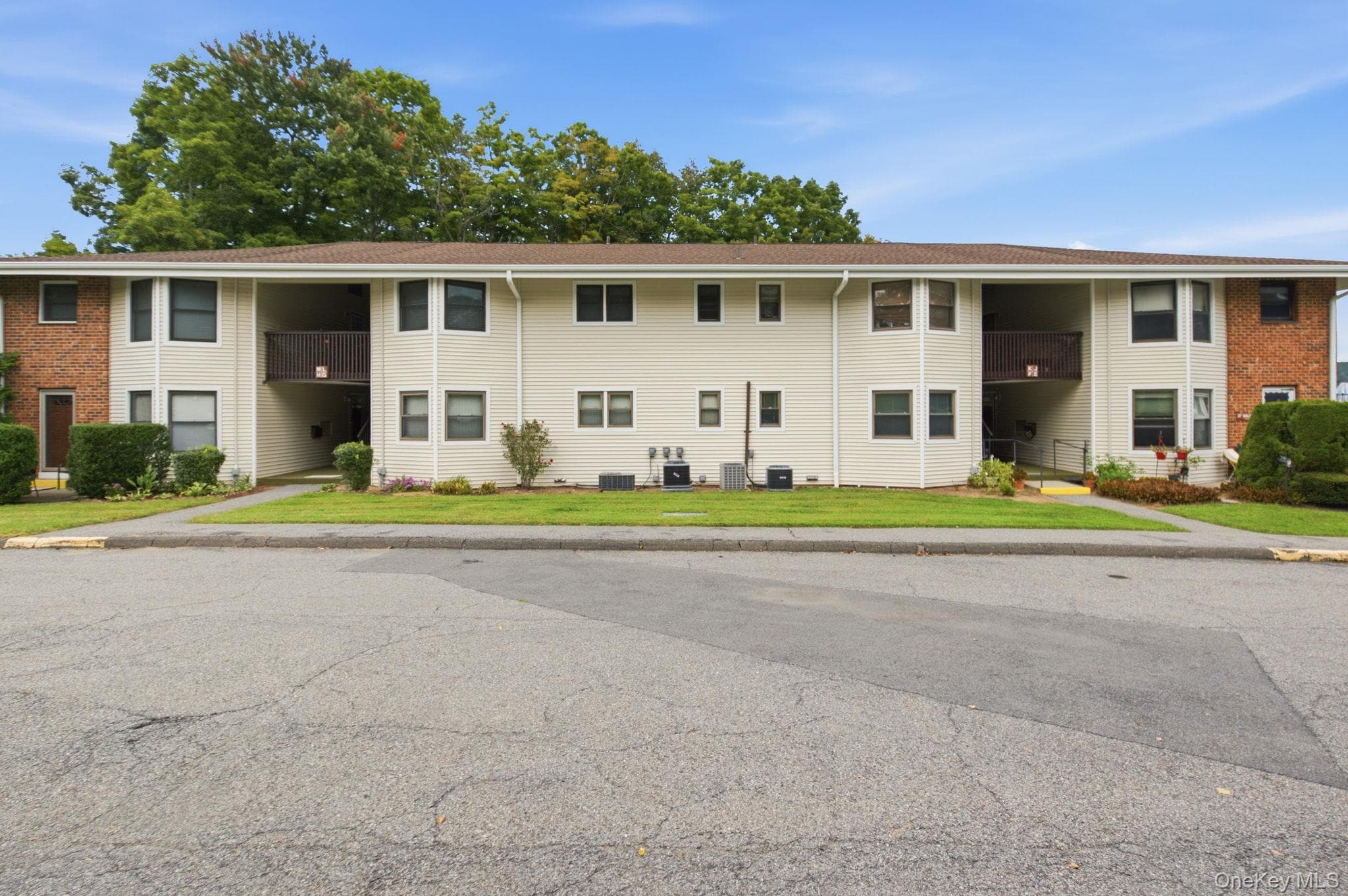 27 Walden Court Unit: F thumbnail 3