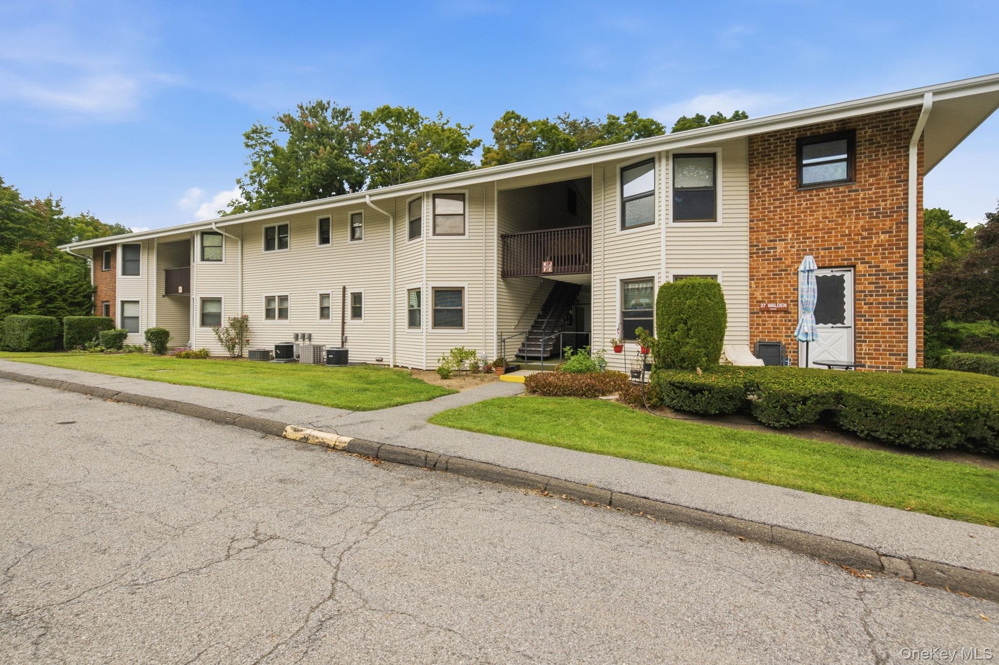 27 Walden Court Unit: F thumbnail 2