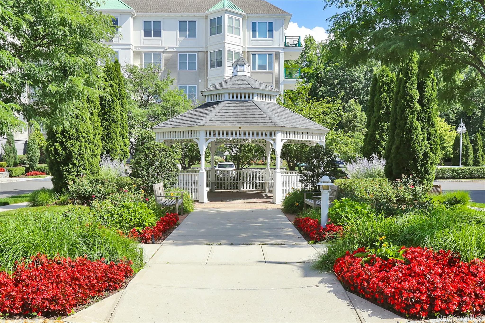 1121 Round Pointe Drive thumbnail 42