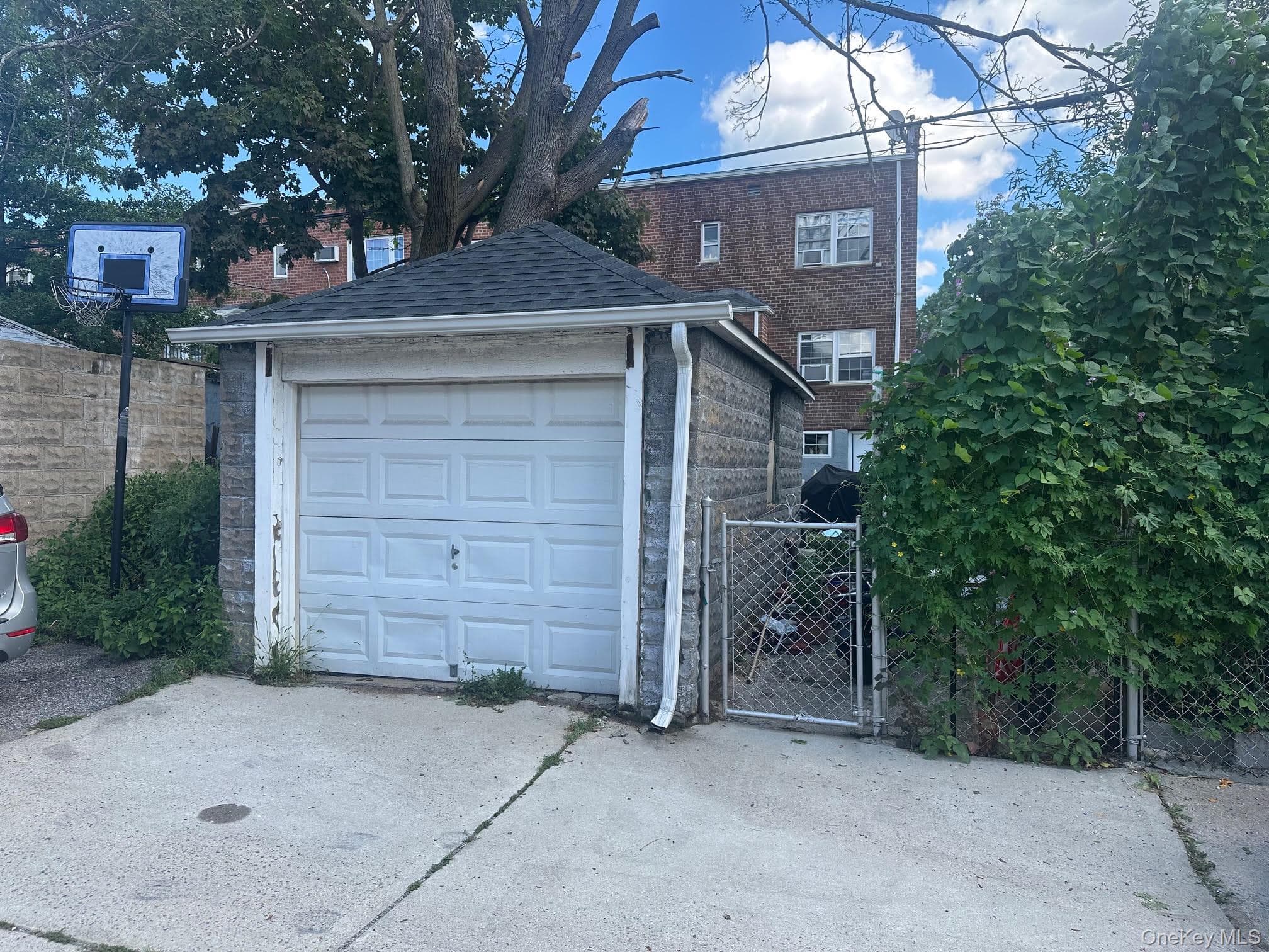 23-29 95th Street thumbnail 8