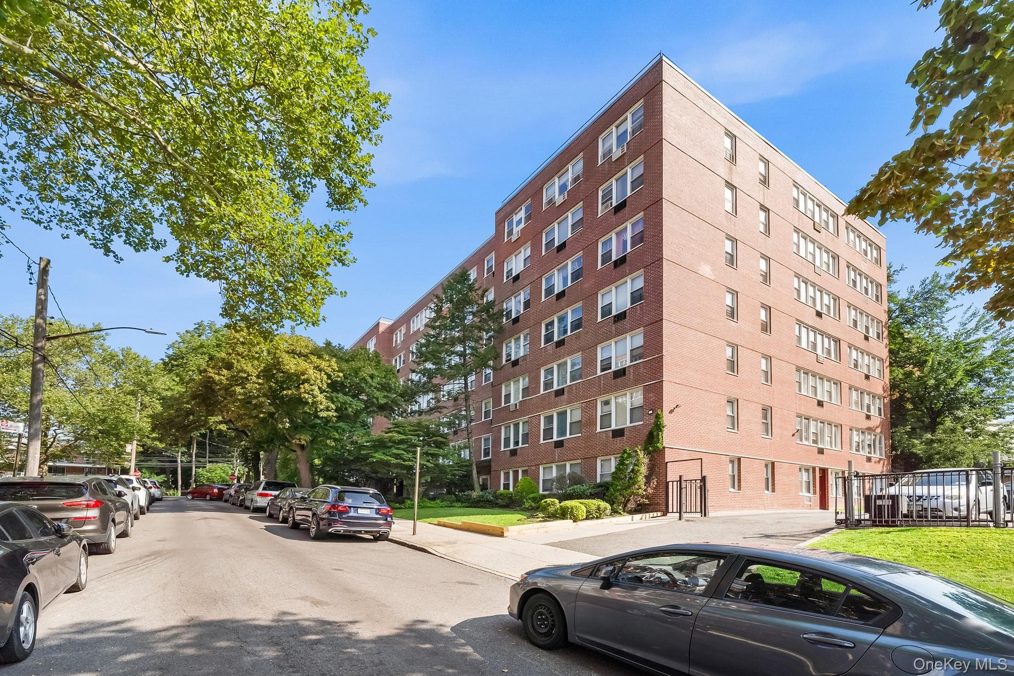 87-15 165th Street Unit: 5E, Jamaica