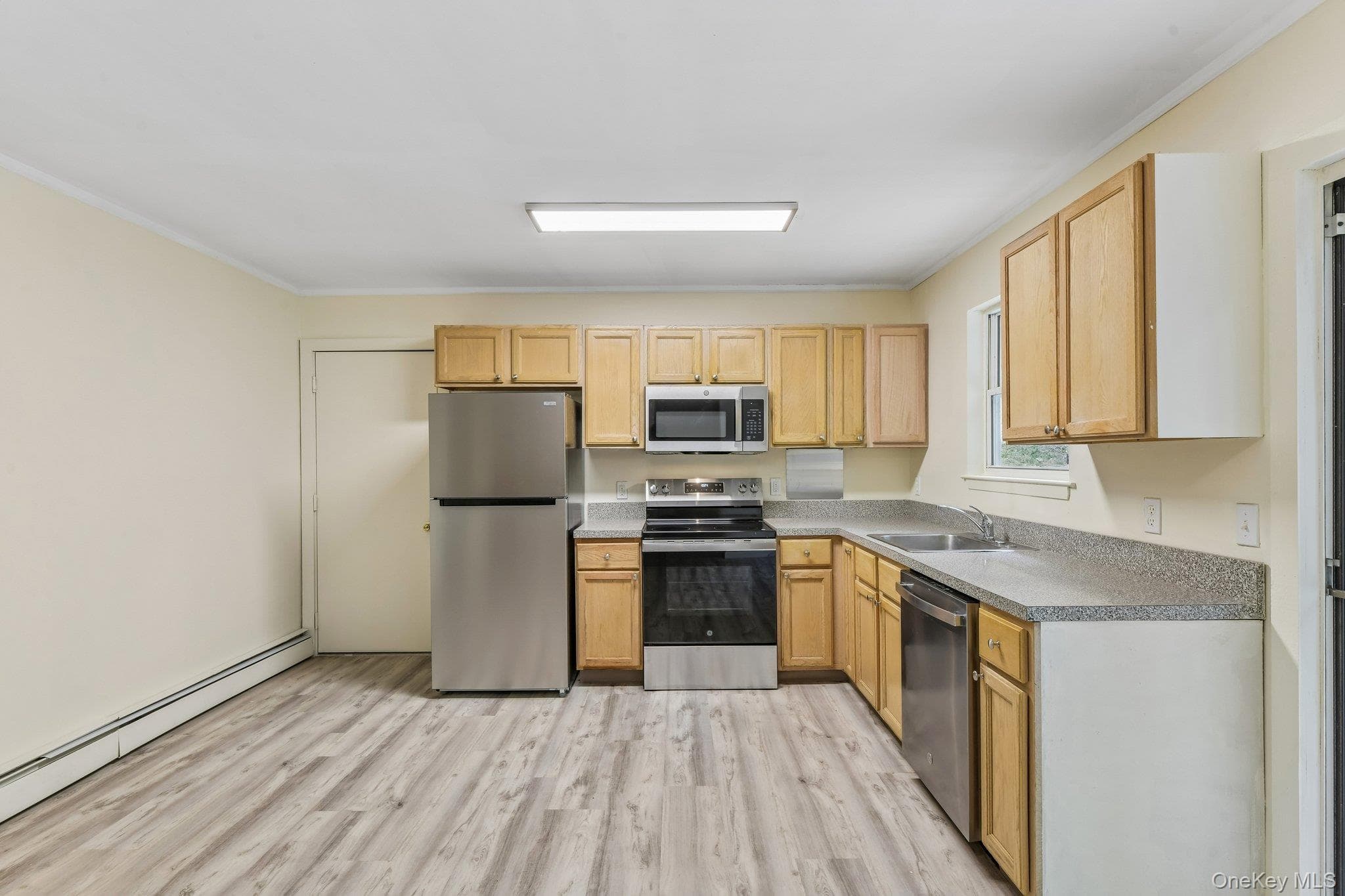 22 Red Maple Road thumbnail 9