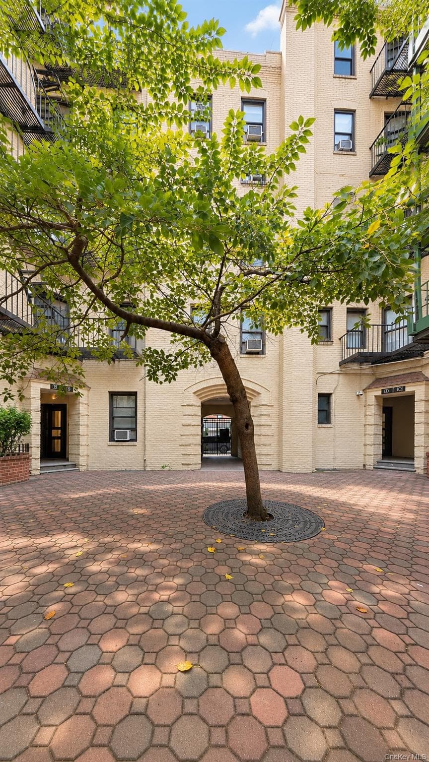 21-78 35th Street St Unit: 5E, Astoria