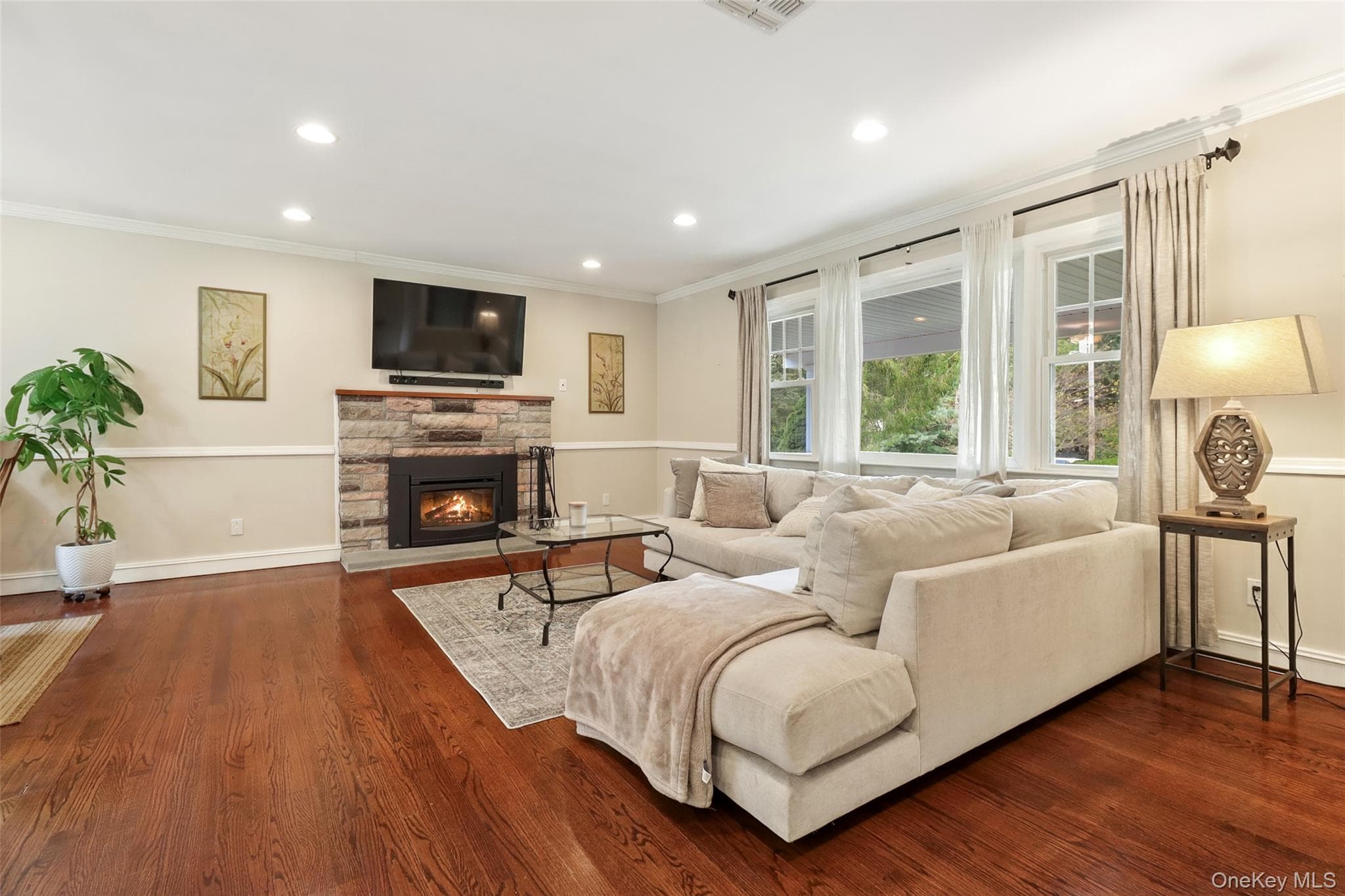 471 Hilltop Road thumbnail 4
