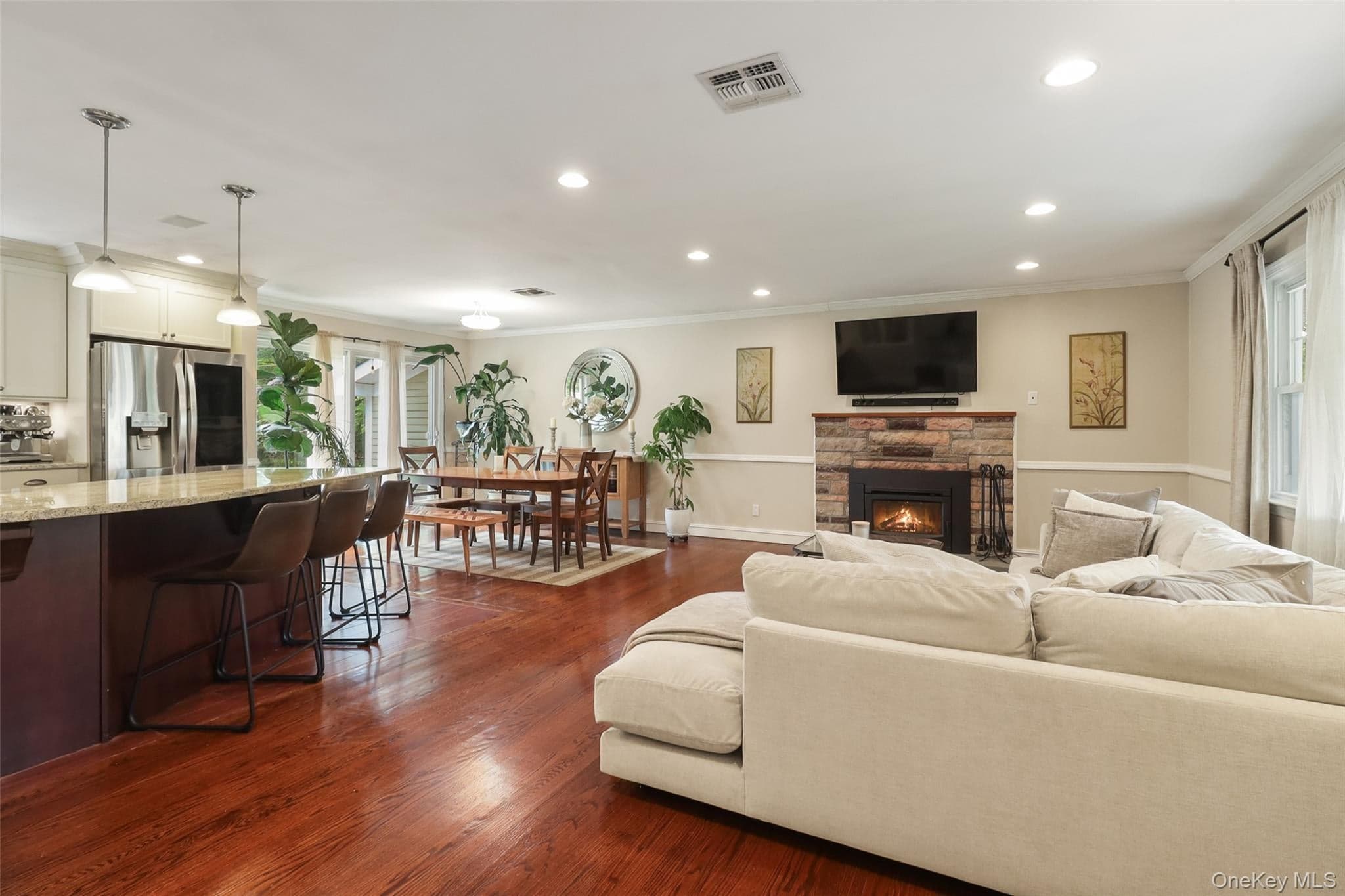 471 Hilltop Road thumbnail 3